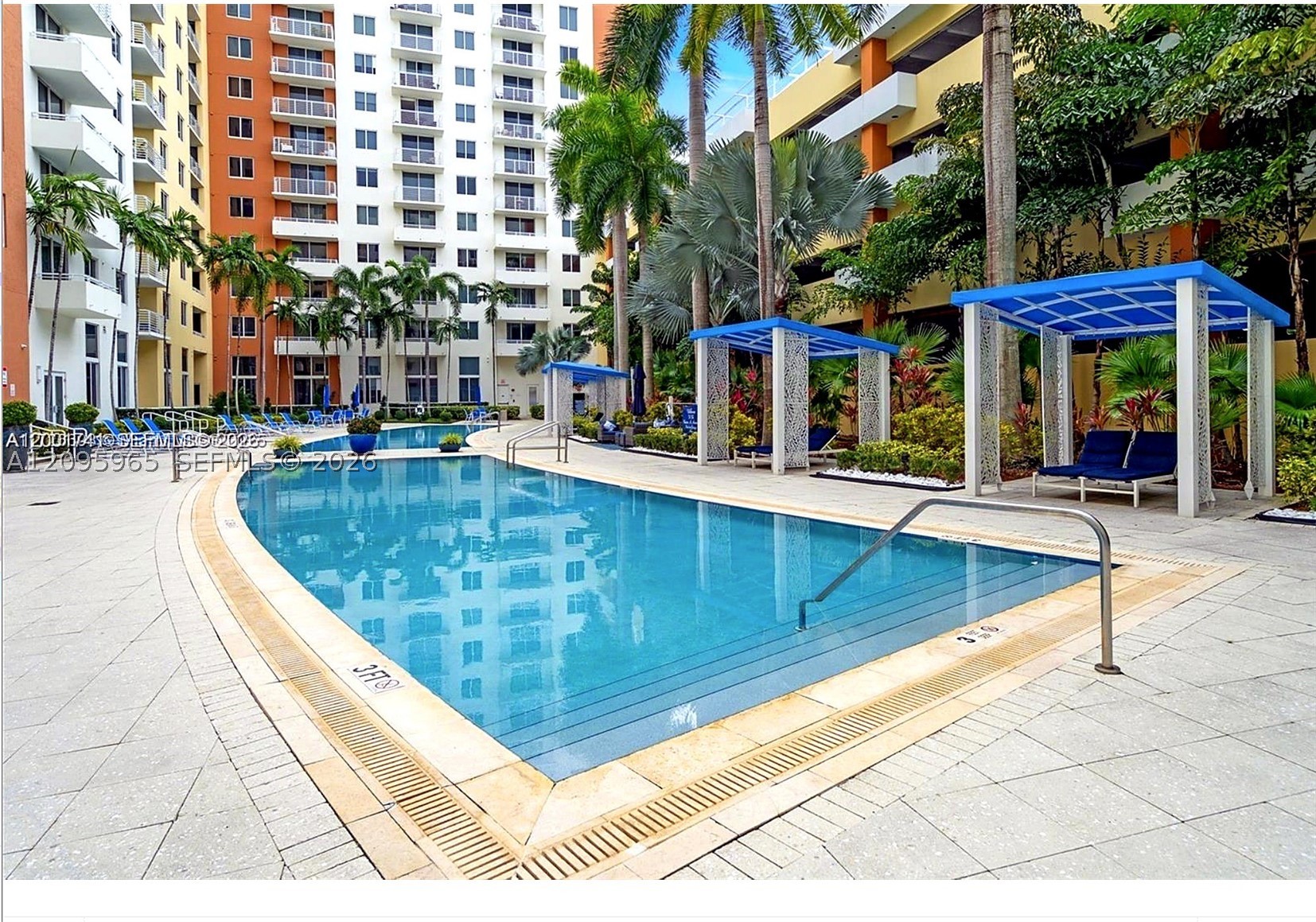 image The Venture at Aventura15