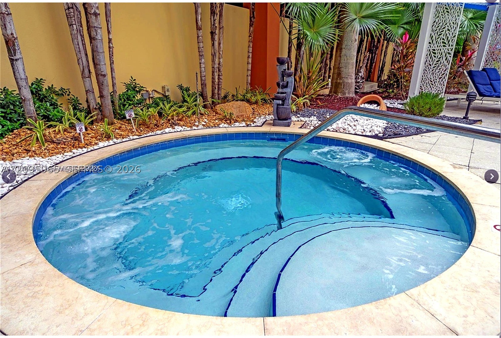 image The Venture at Aventura16
