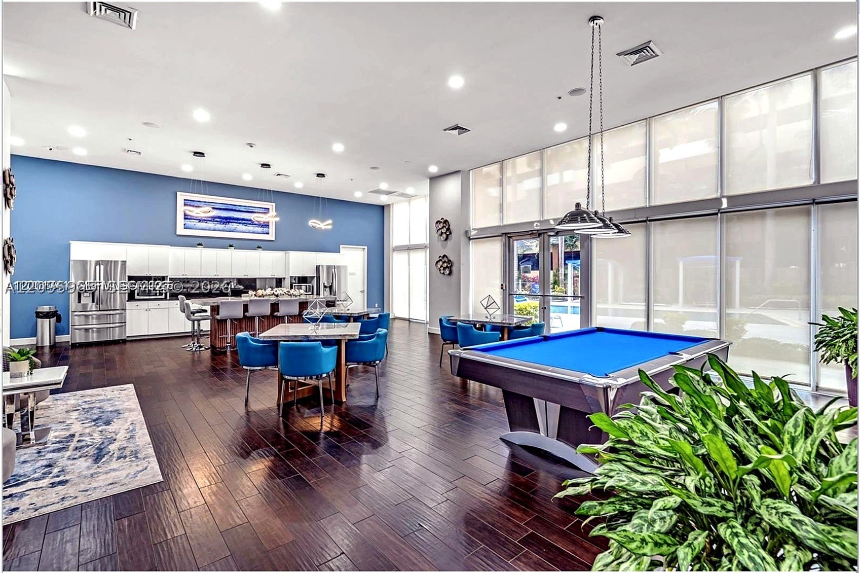 image The Venture at Aventura17