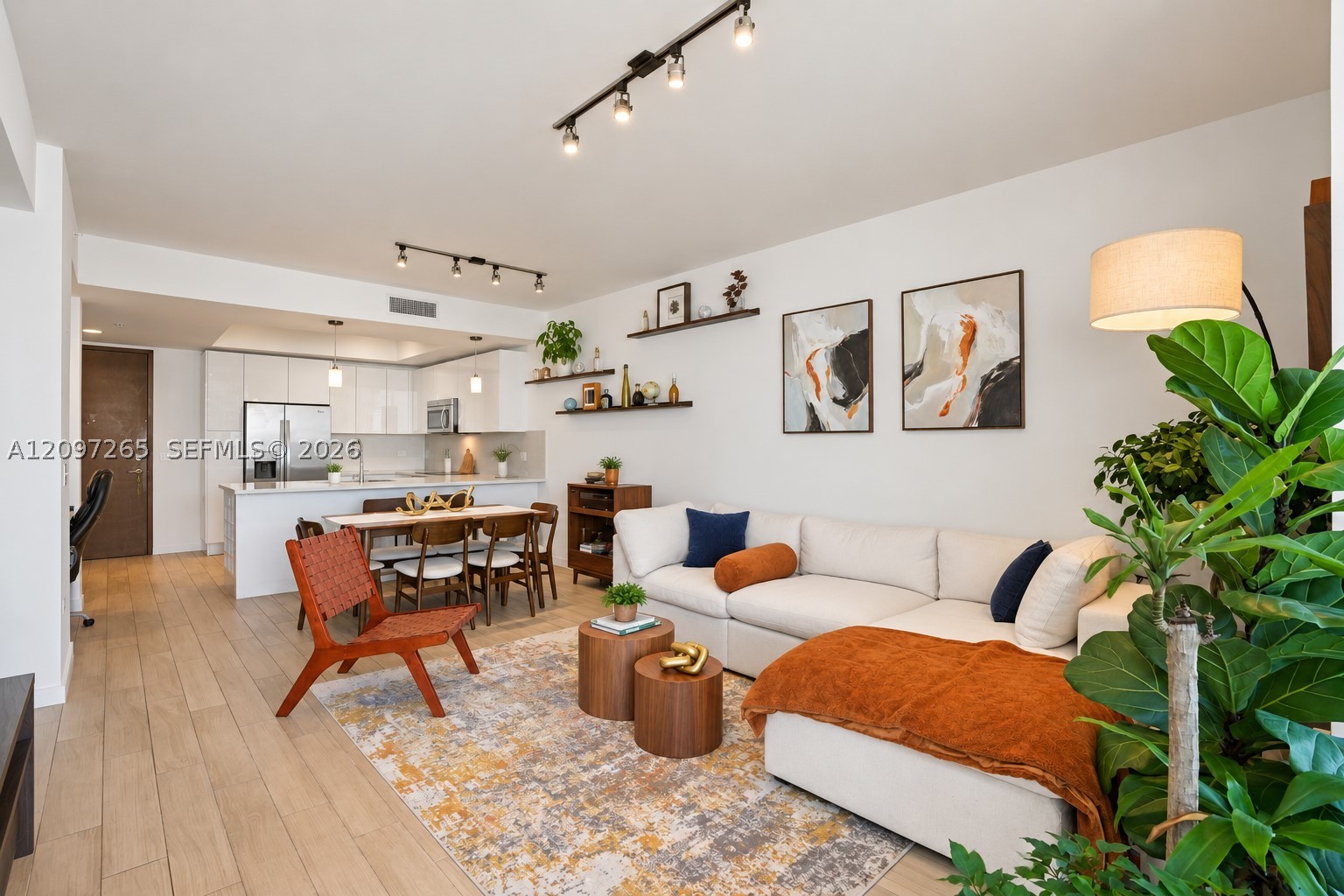 image Nine at Mary Brickell Village16