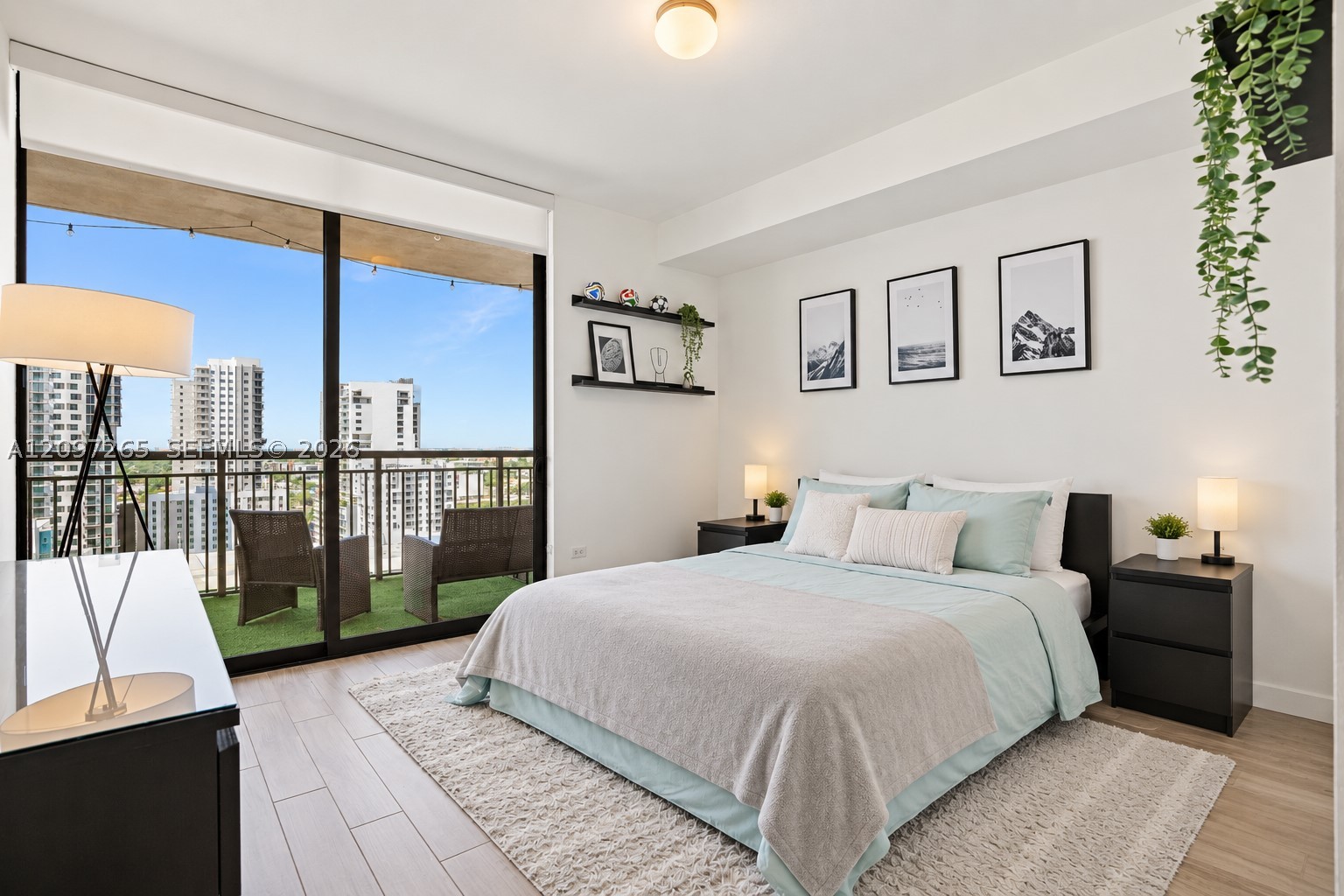 image Nine at Mary Brickell Village17