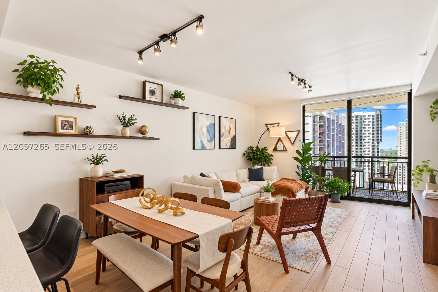 image Nine at Mary Brickell Village7