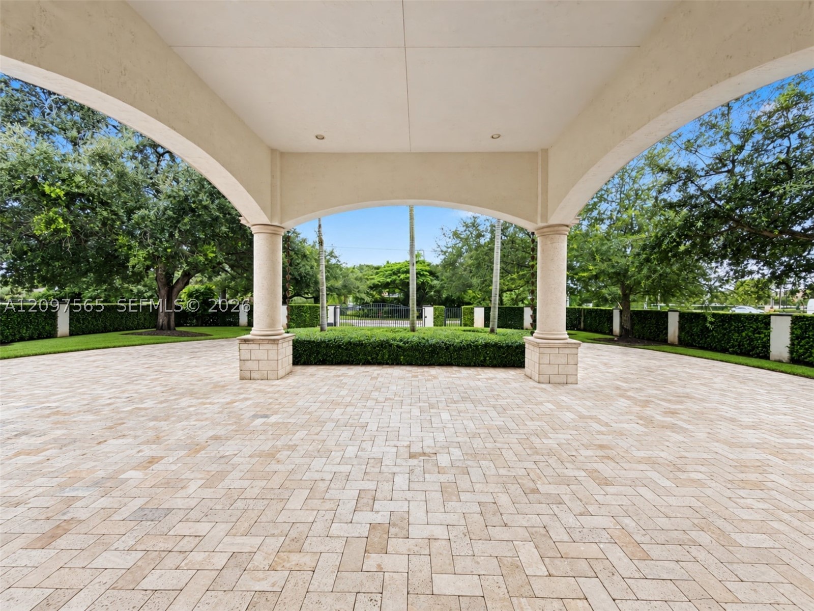 11691 SW 93rd St Miami, FL 33176