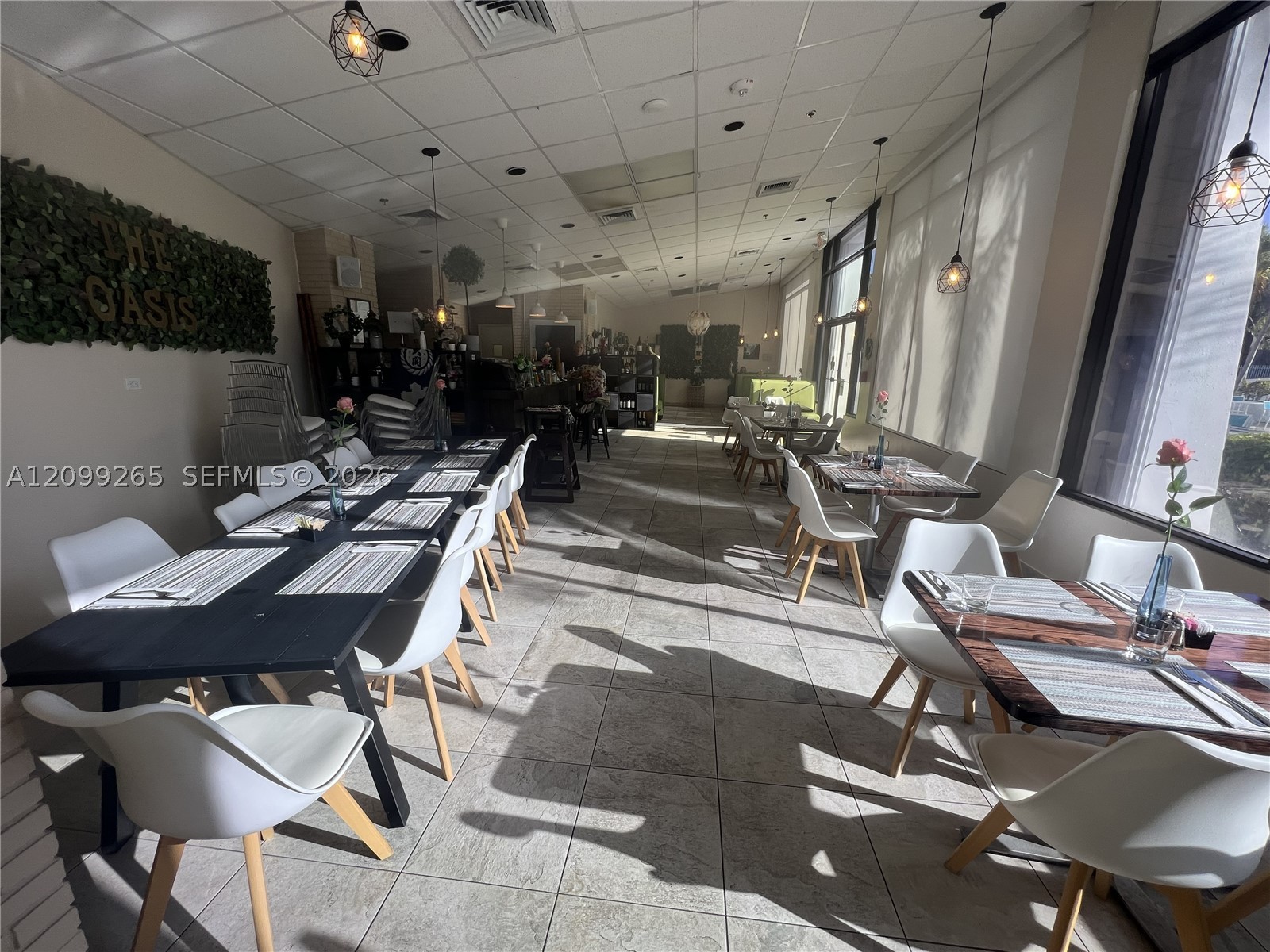 image Arlen House East14