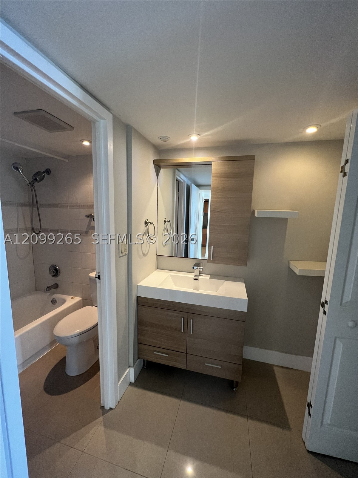 image Arlen House East8