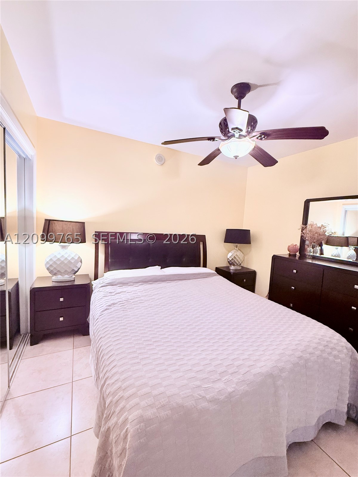 image Beach Club 220
