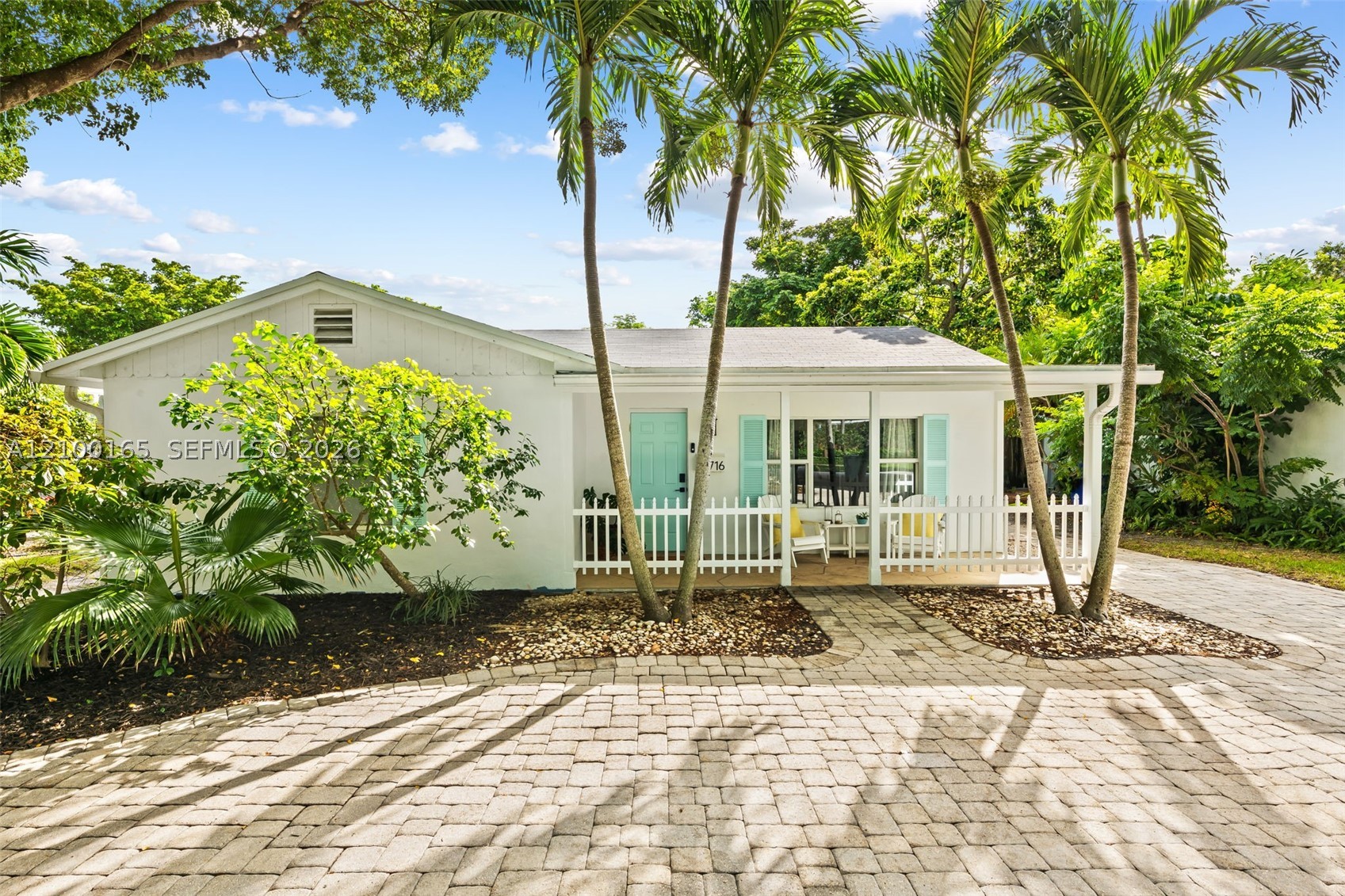 716 NE 11th Ave