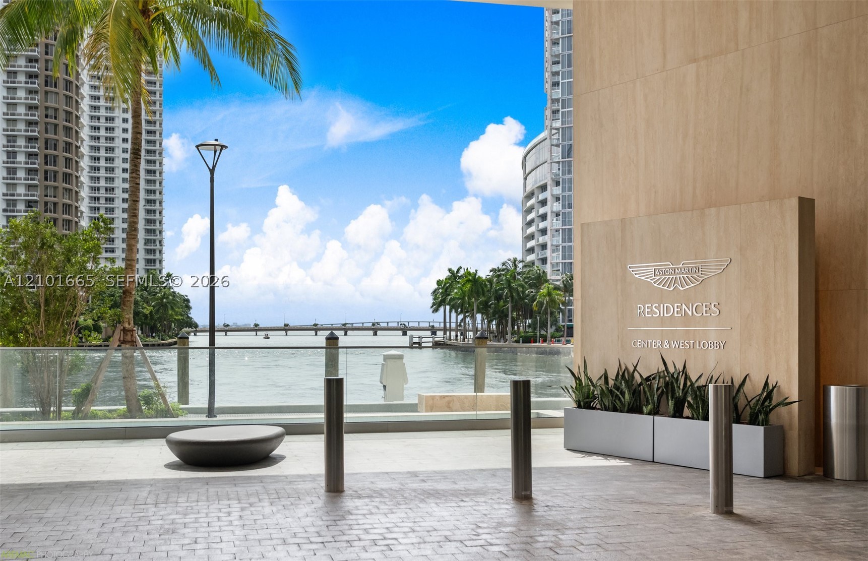 image Aston Martin Residences2