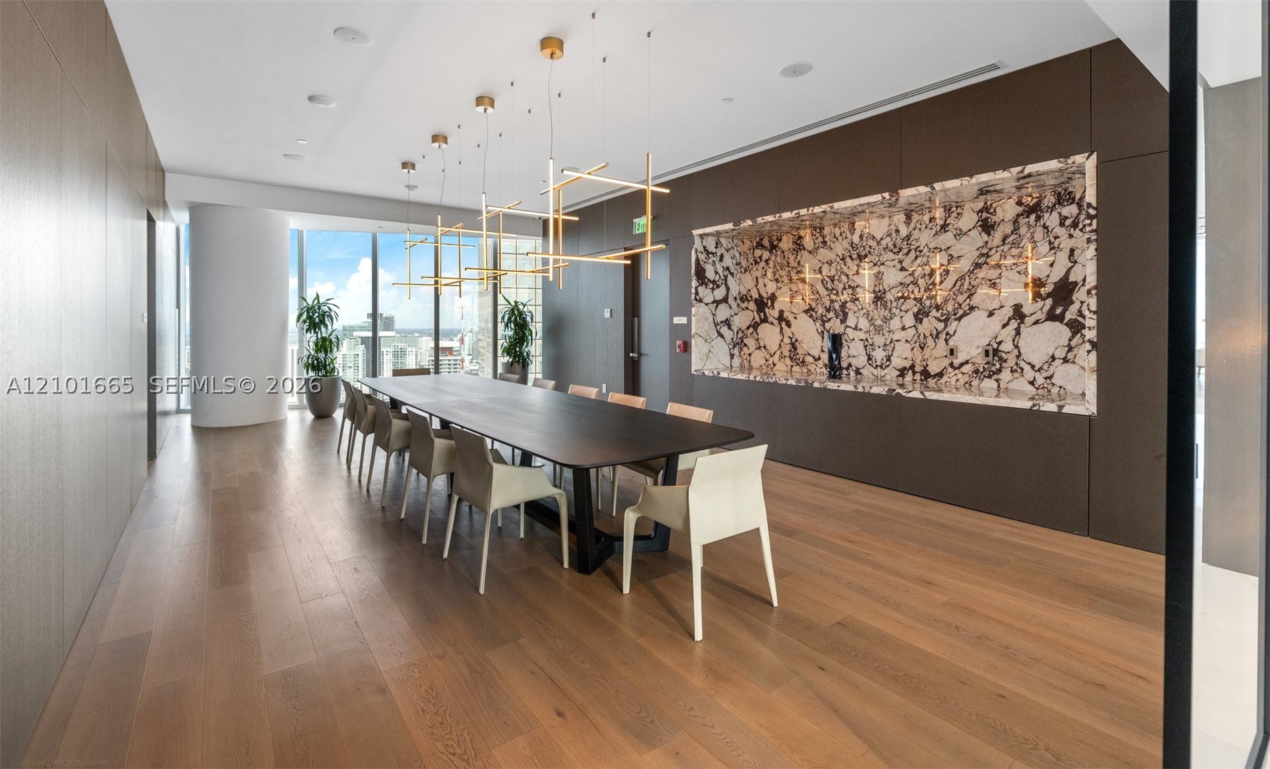 image Aston Martin Residences40