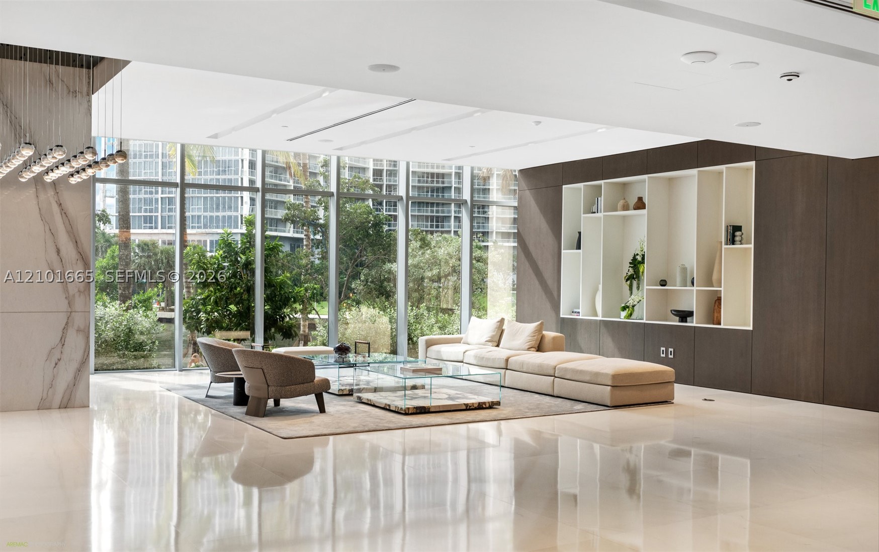 image Aston Martin Residences4