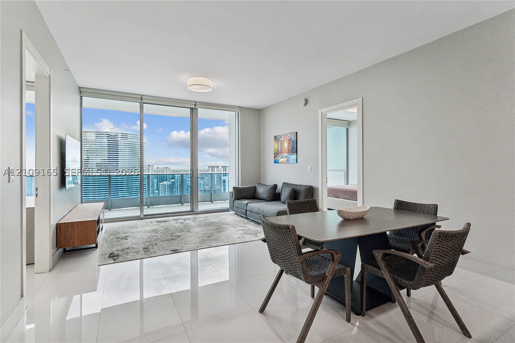200 Biscayne Blvd Way #4912 Miami, FL 33131