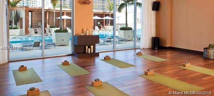 200 Biscayne Blvd Way #4912 Miami, FL 33131