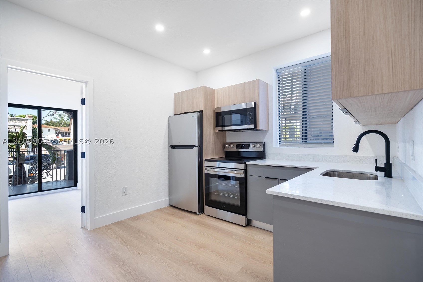 629 SW 10th Ave #11 Miami, FL 33130