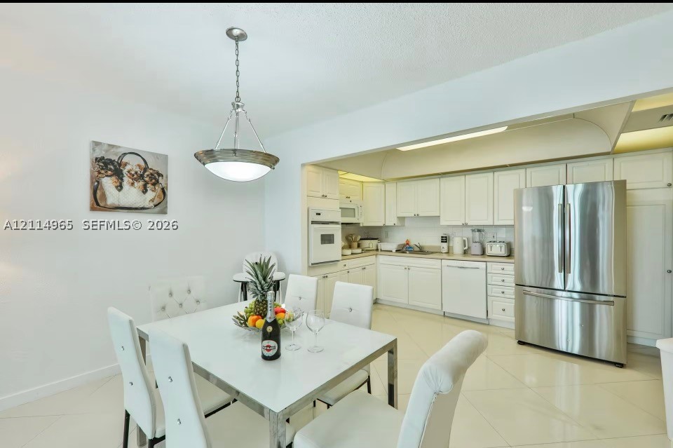 19370 Collins Ave #414