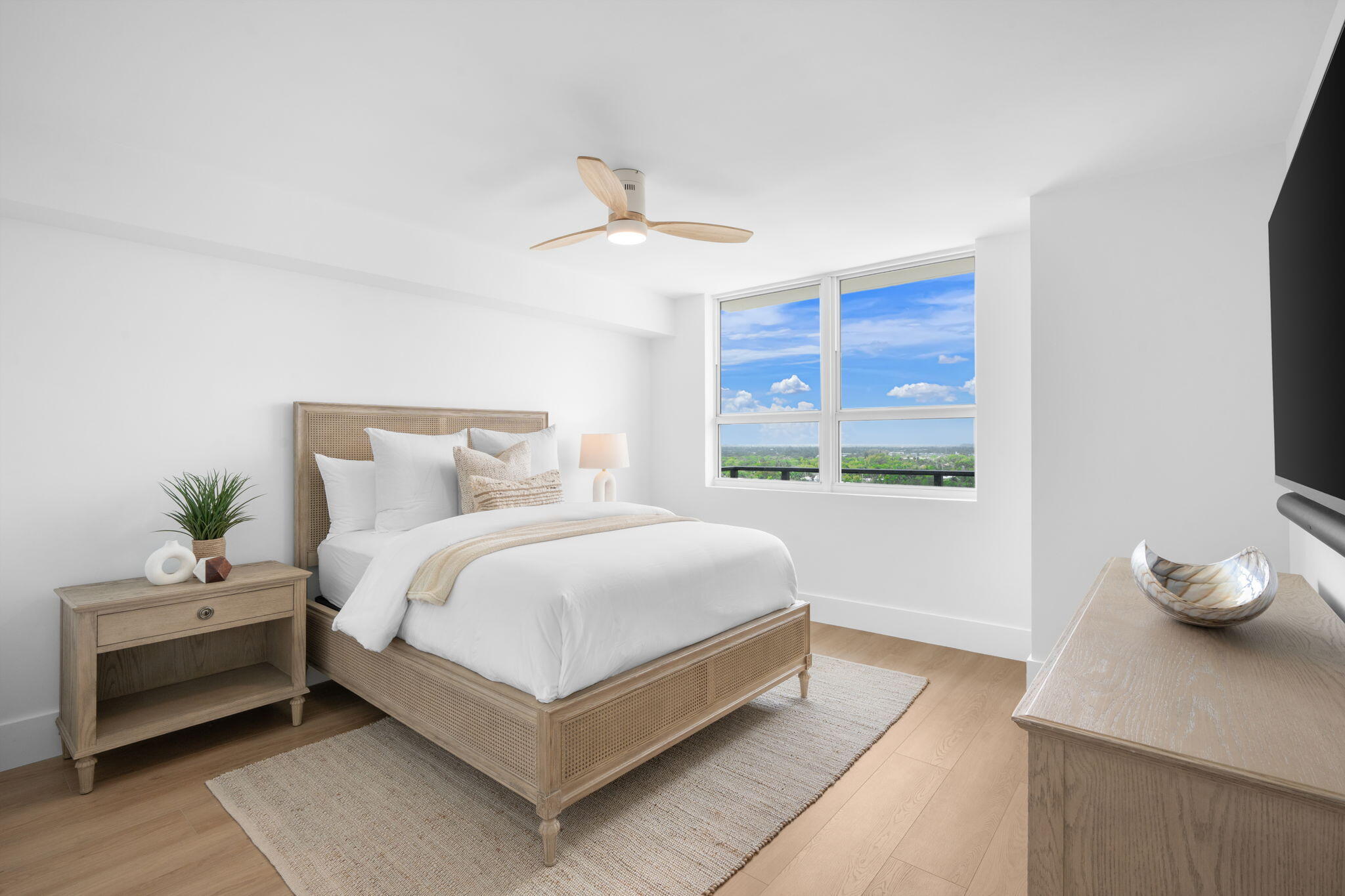 610 W Las Olas #1613n Fort Lauderdale, FL 33312