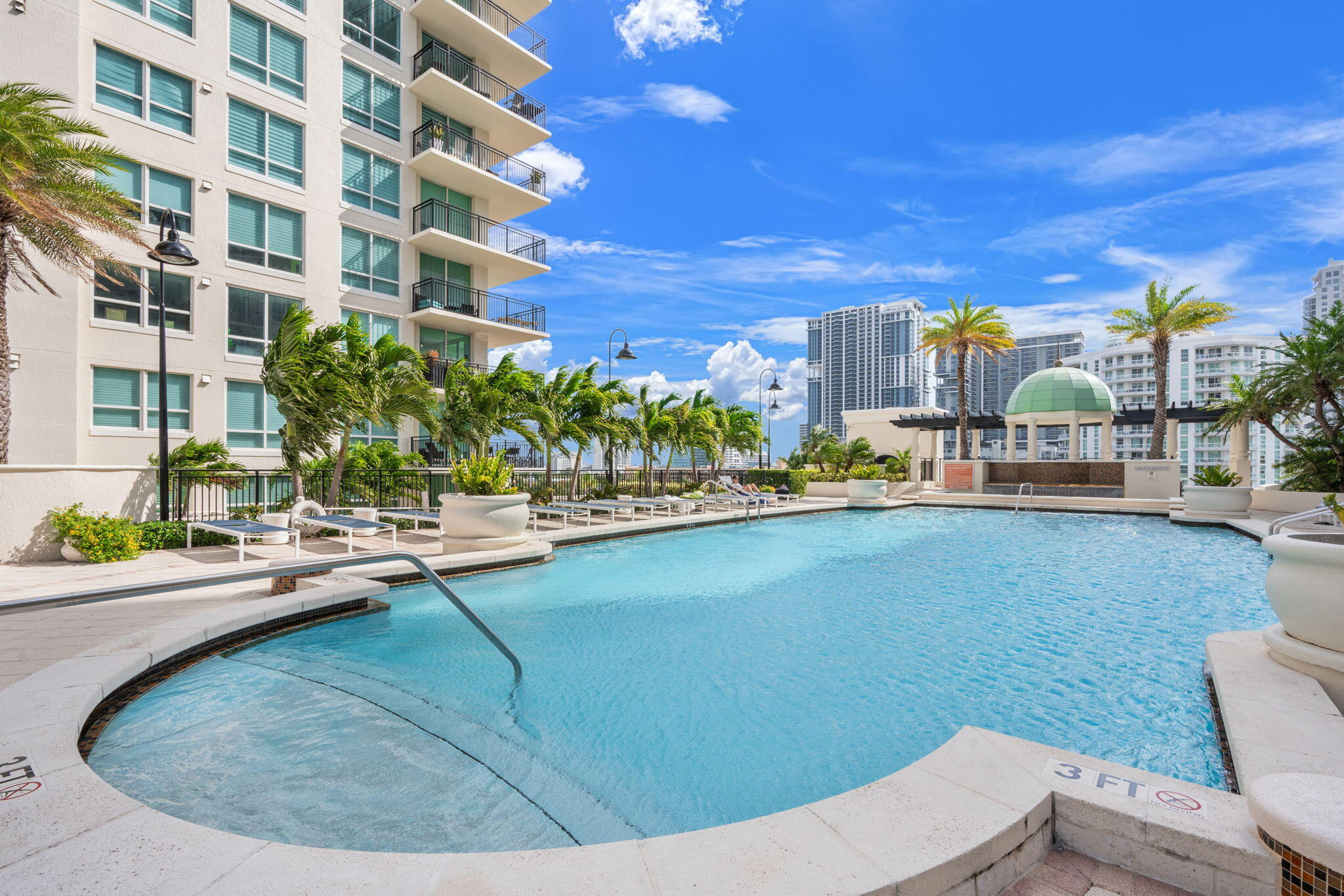 610 W Las Olas #1613n Fort Lauderdale, FL 33312