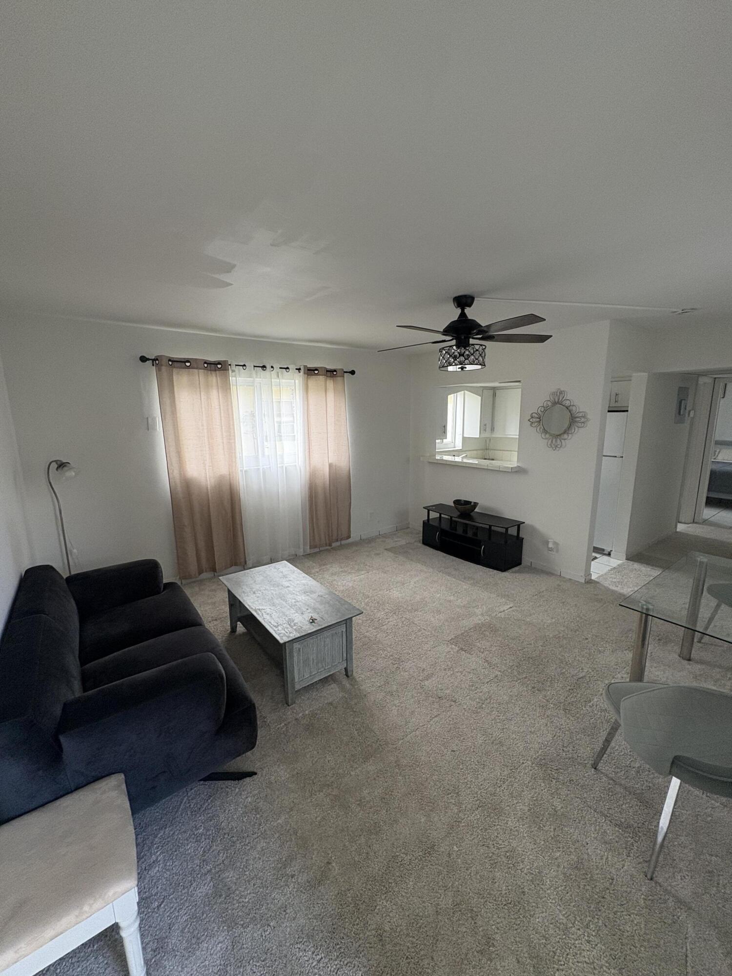 811 SE 16th #102 Fort Lauderdale, FL 33316