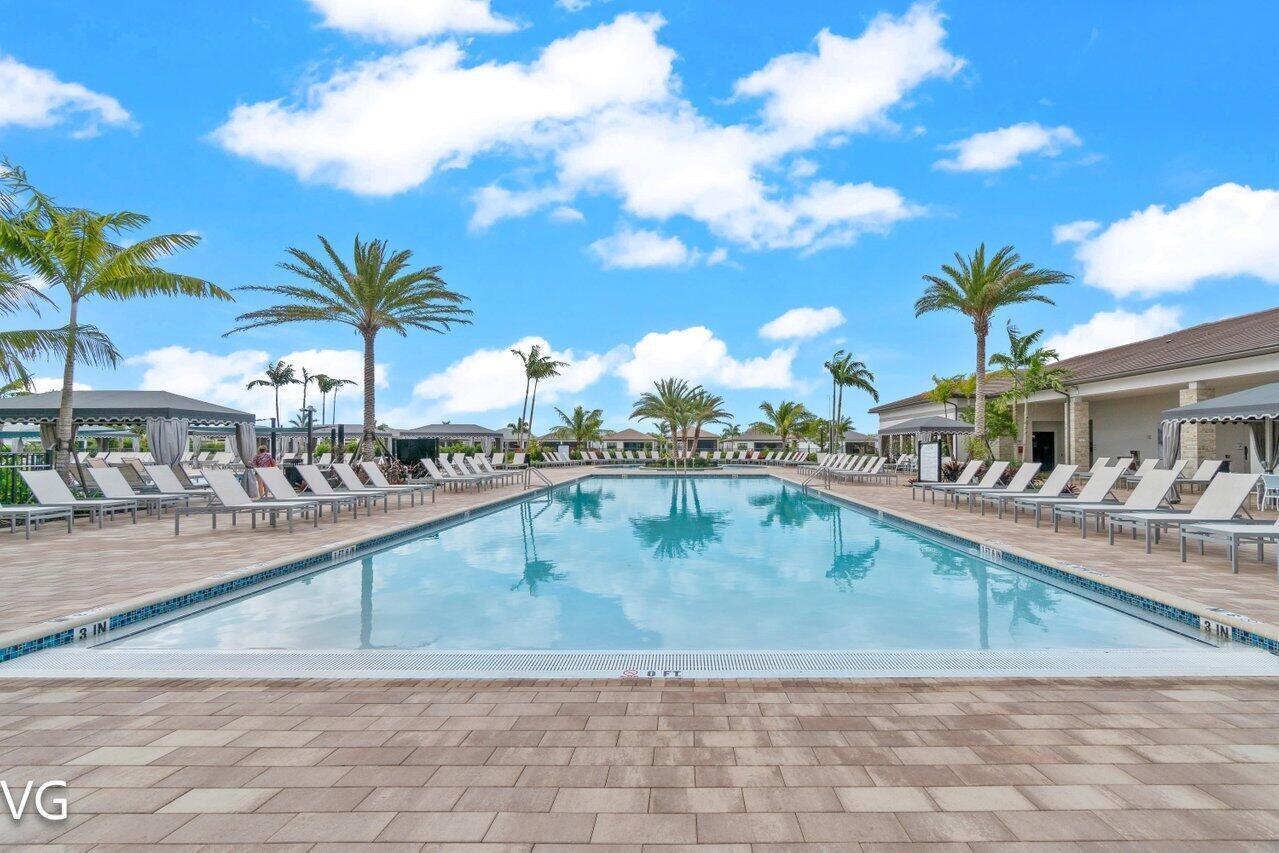 9380 Mountain Pne Boynton Beach, FL 33473