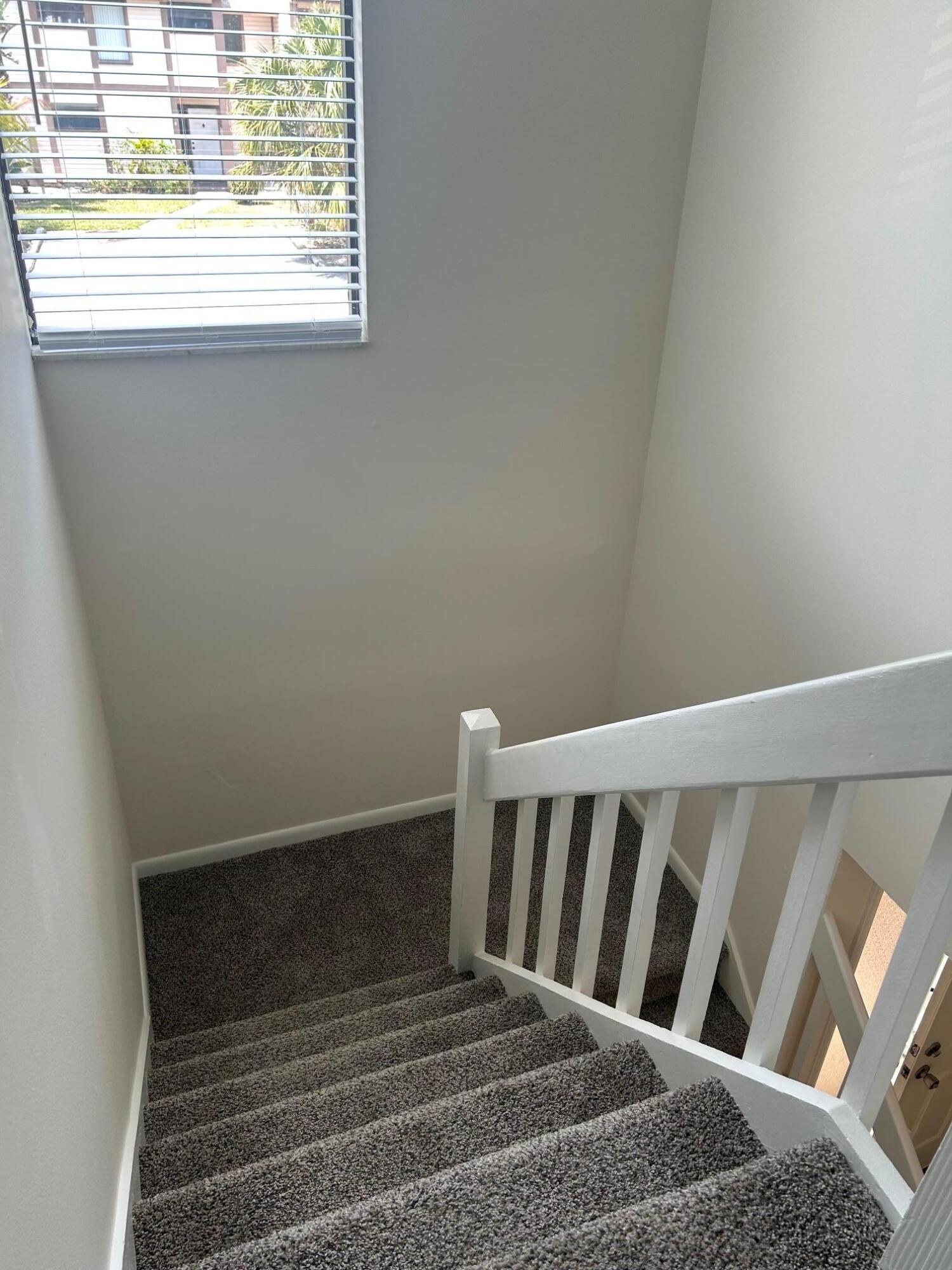 102 Sherwood Jupiter, FL 33458