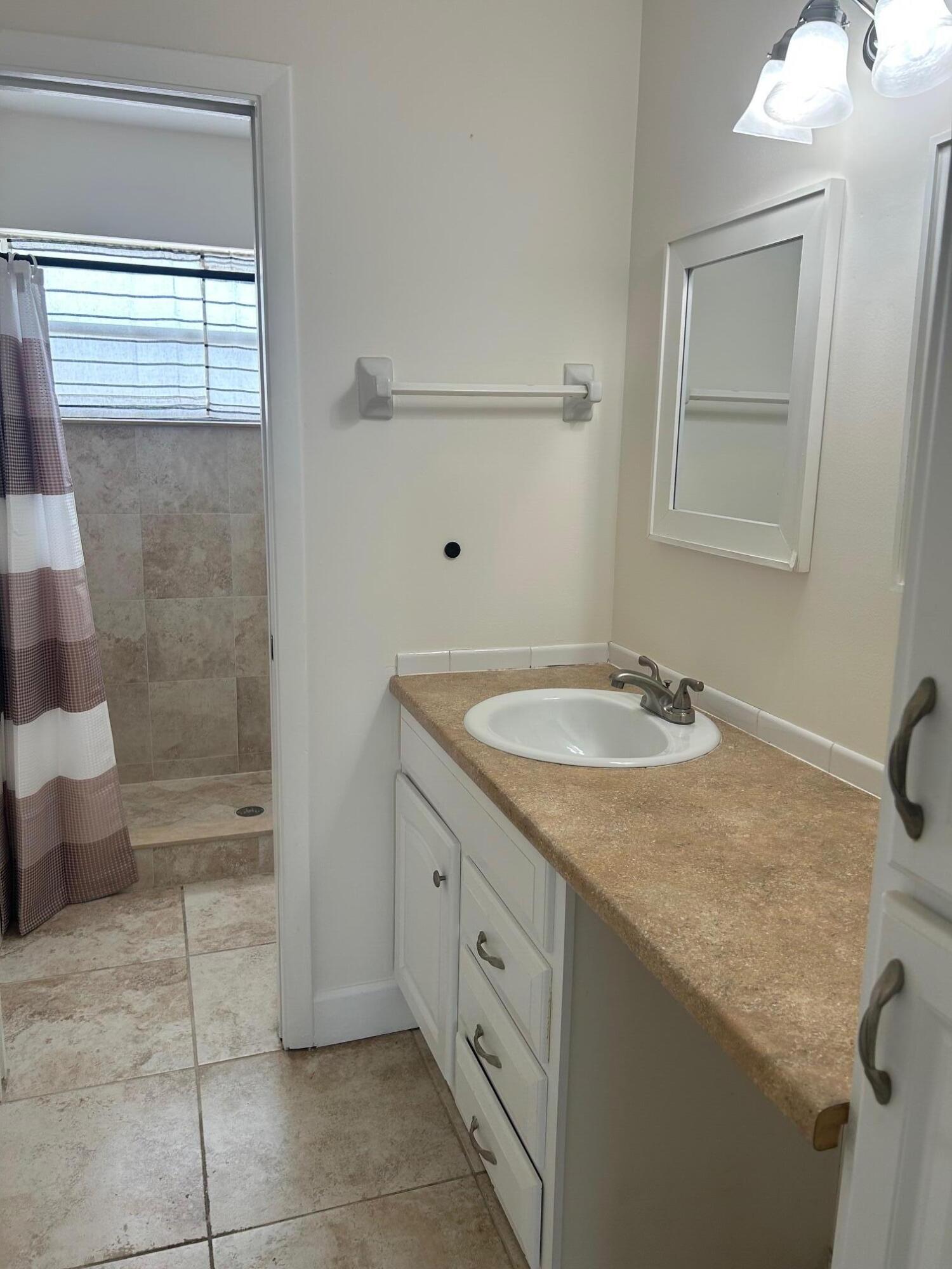 102 Sherwood Jupiter, FL 33458