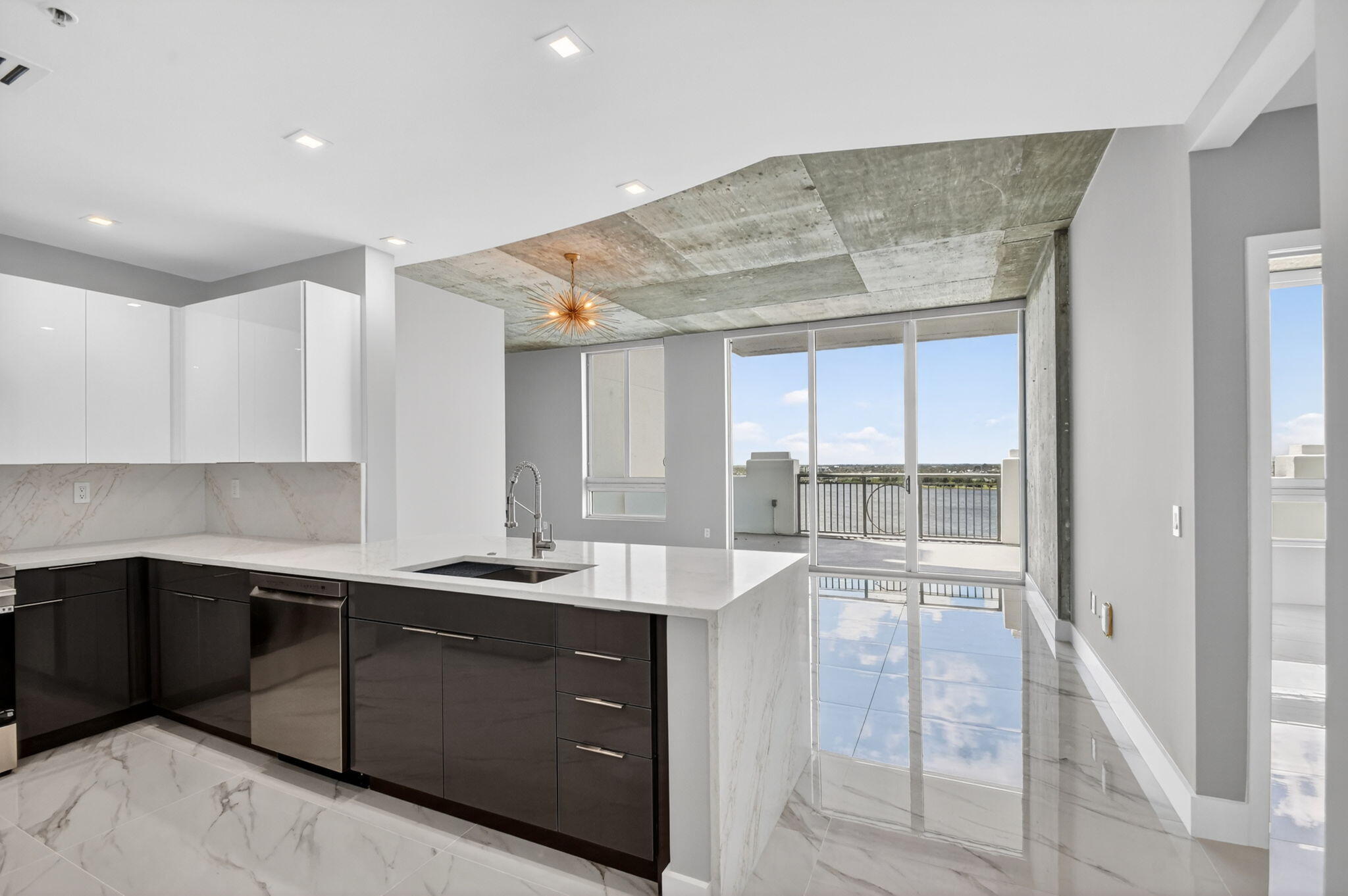 300 S Australian #1112