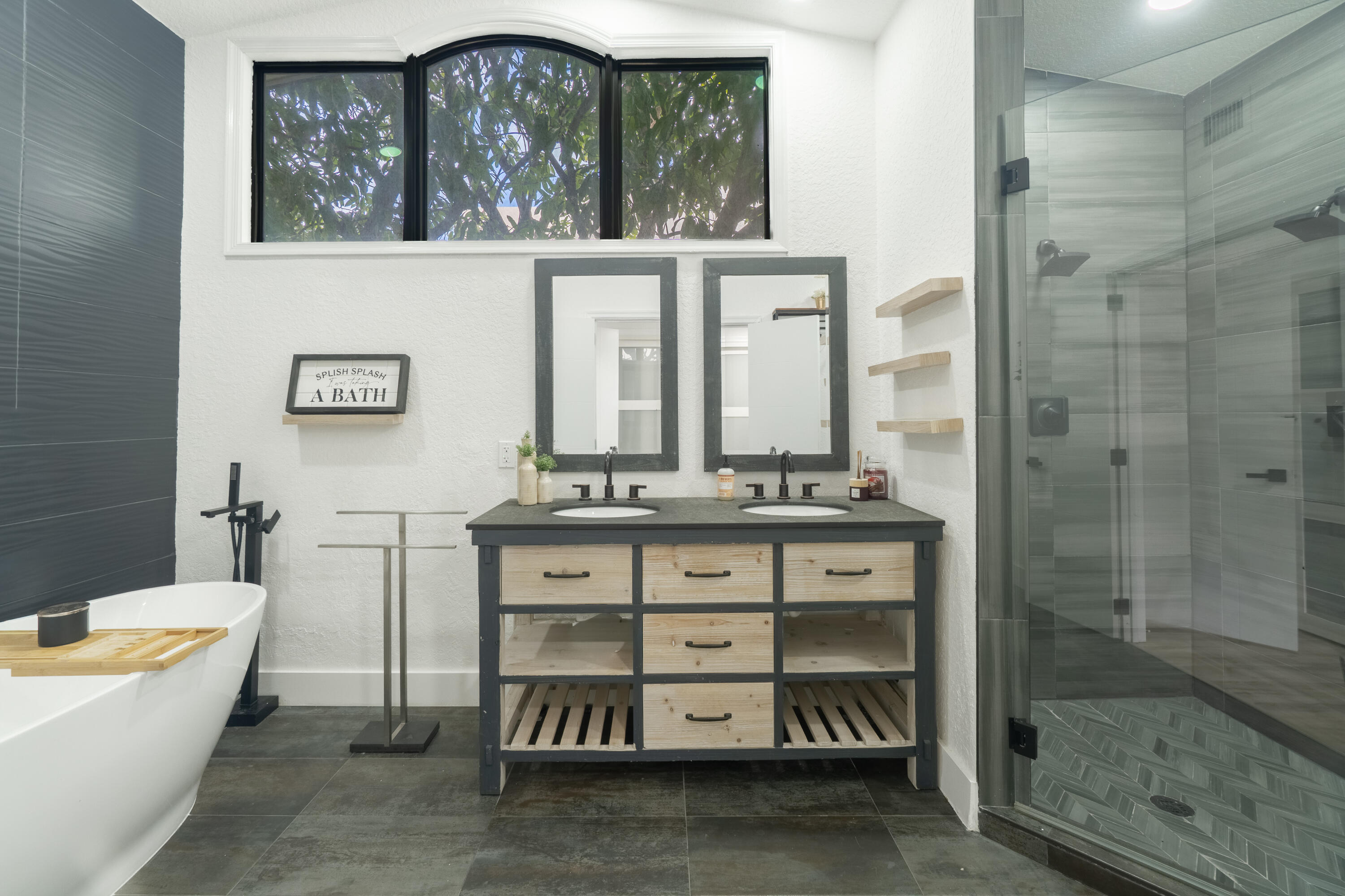 2878 NE 26th Fort Lauderdale, FL 33305