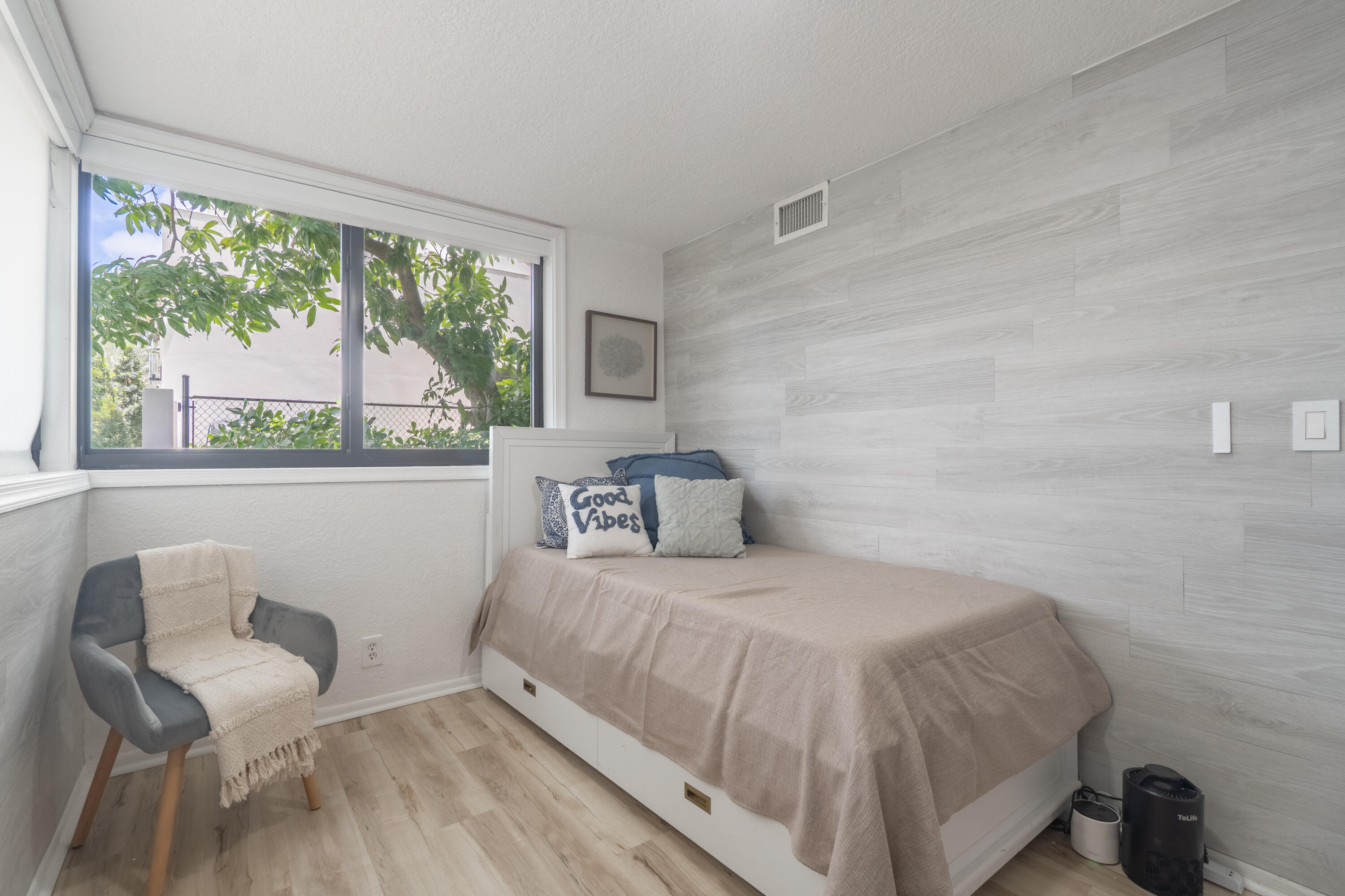 2878 NE 26th Fort Lauderdale, FL 33305