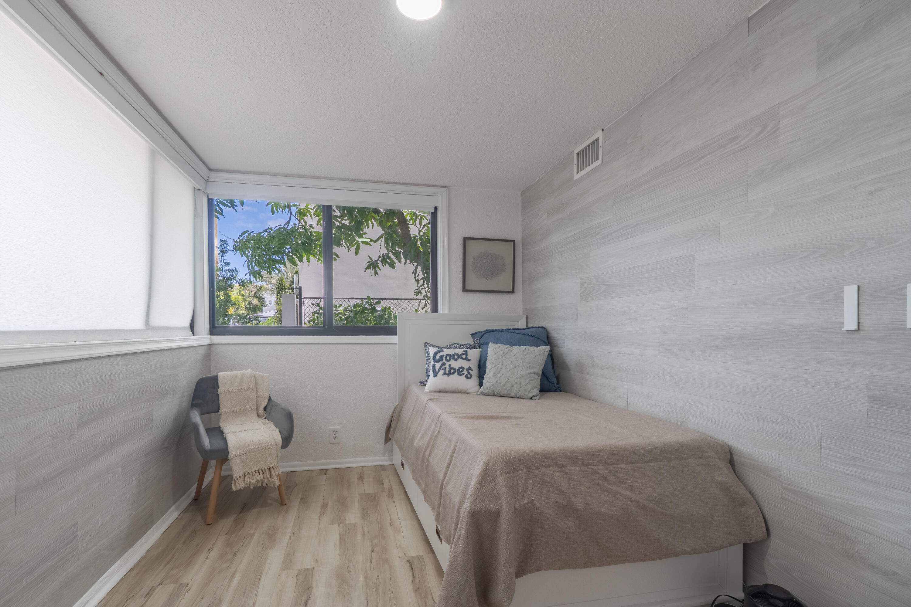 2878 NE 26th Fort Lauderdale, FL 33305