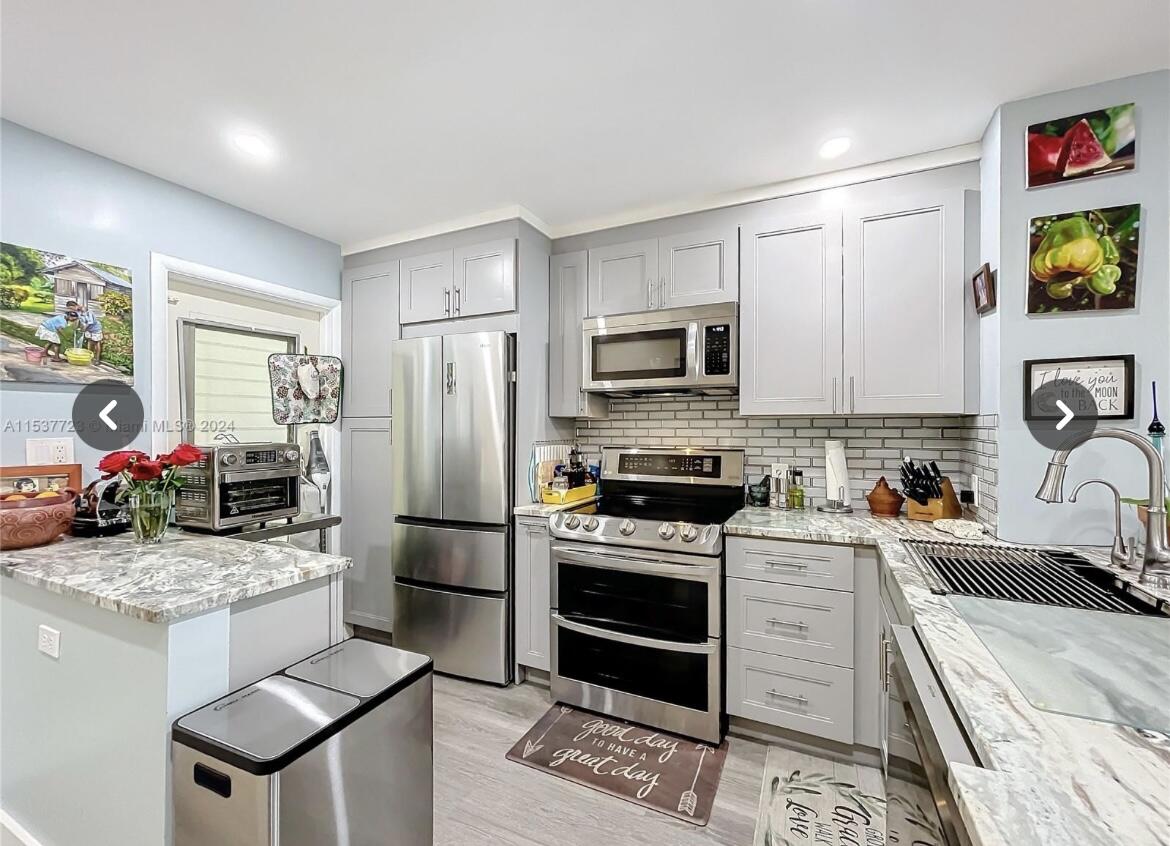 460 Paradise Isle #205