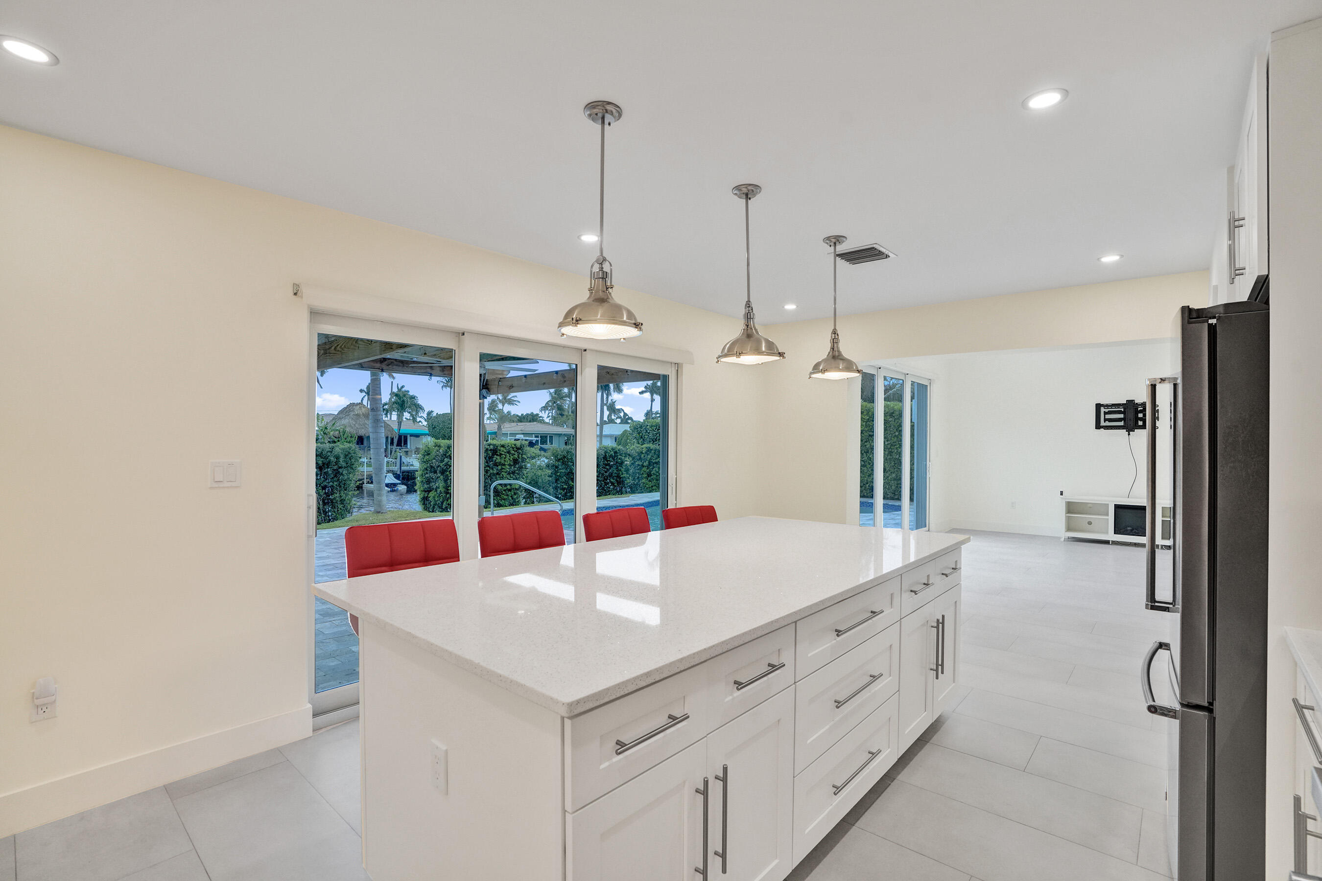 320 SE 5th Pompano Beach, FL 33060