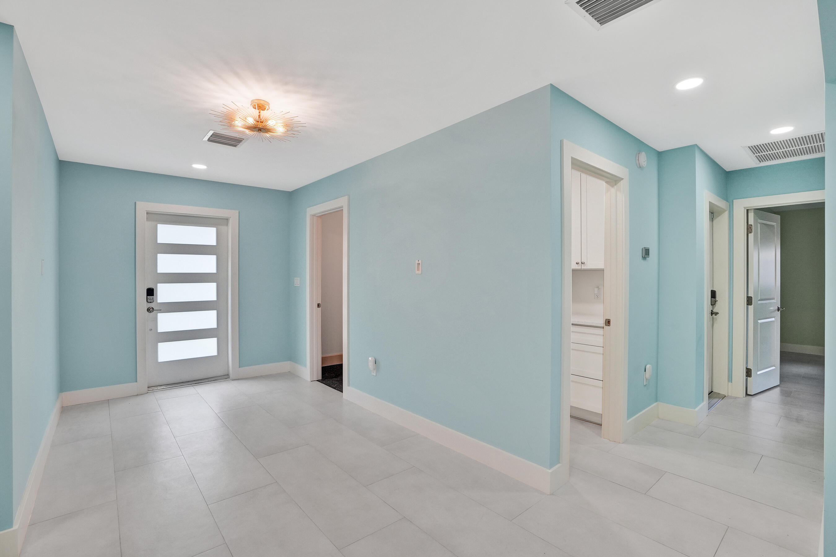 320 SE 5th Pompano Beach, FL 33060