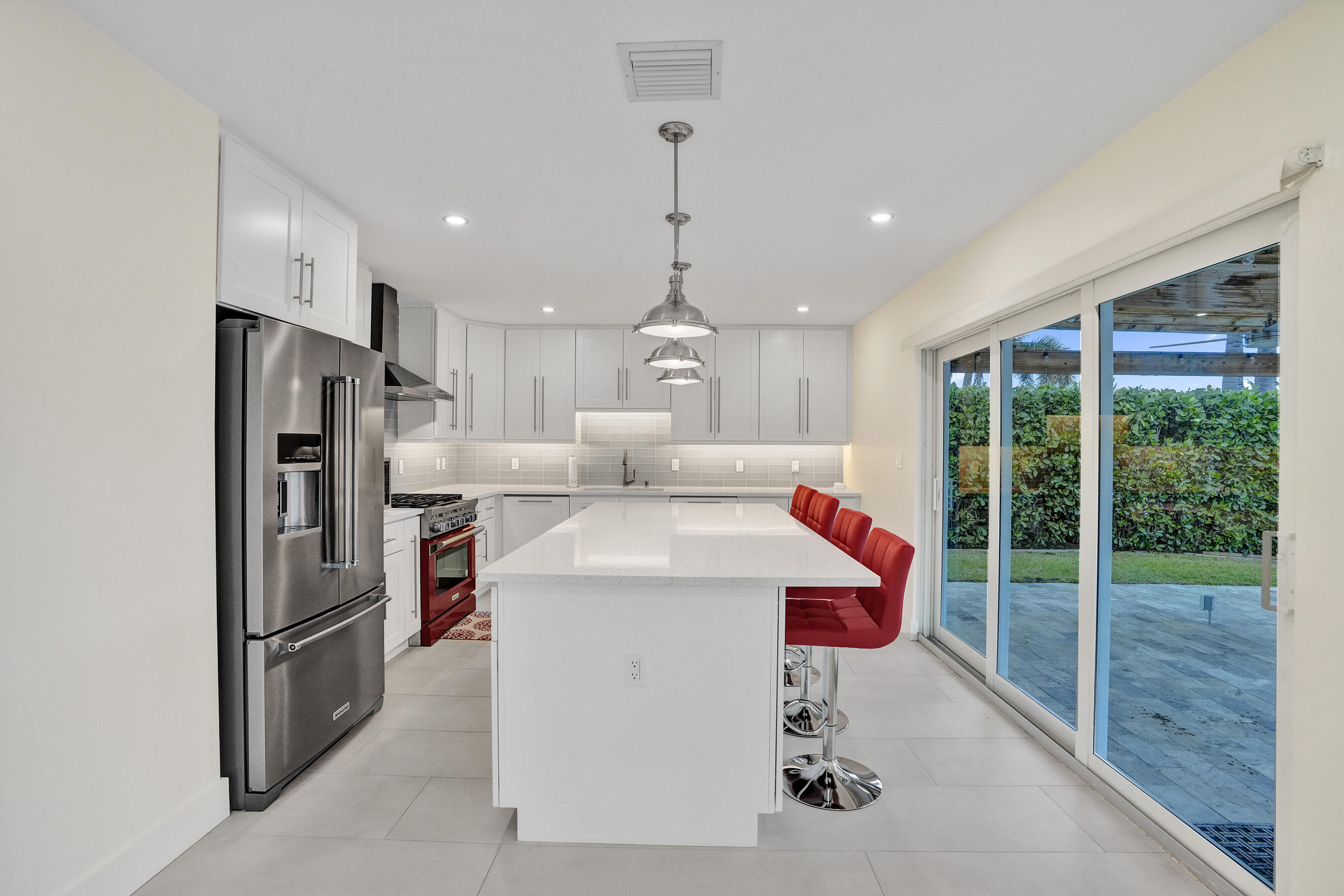 320 SE 5th Pompano Beach, FL 33060