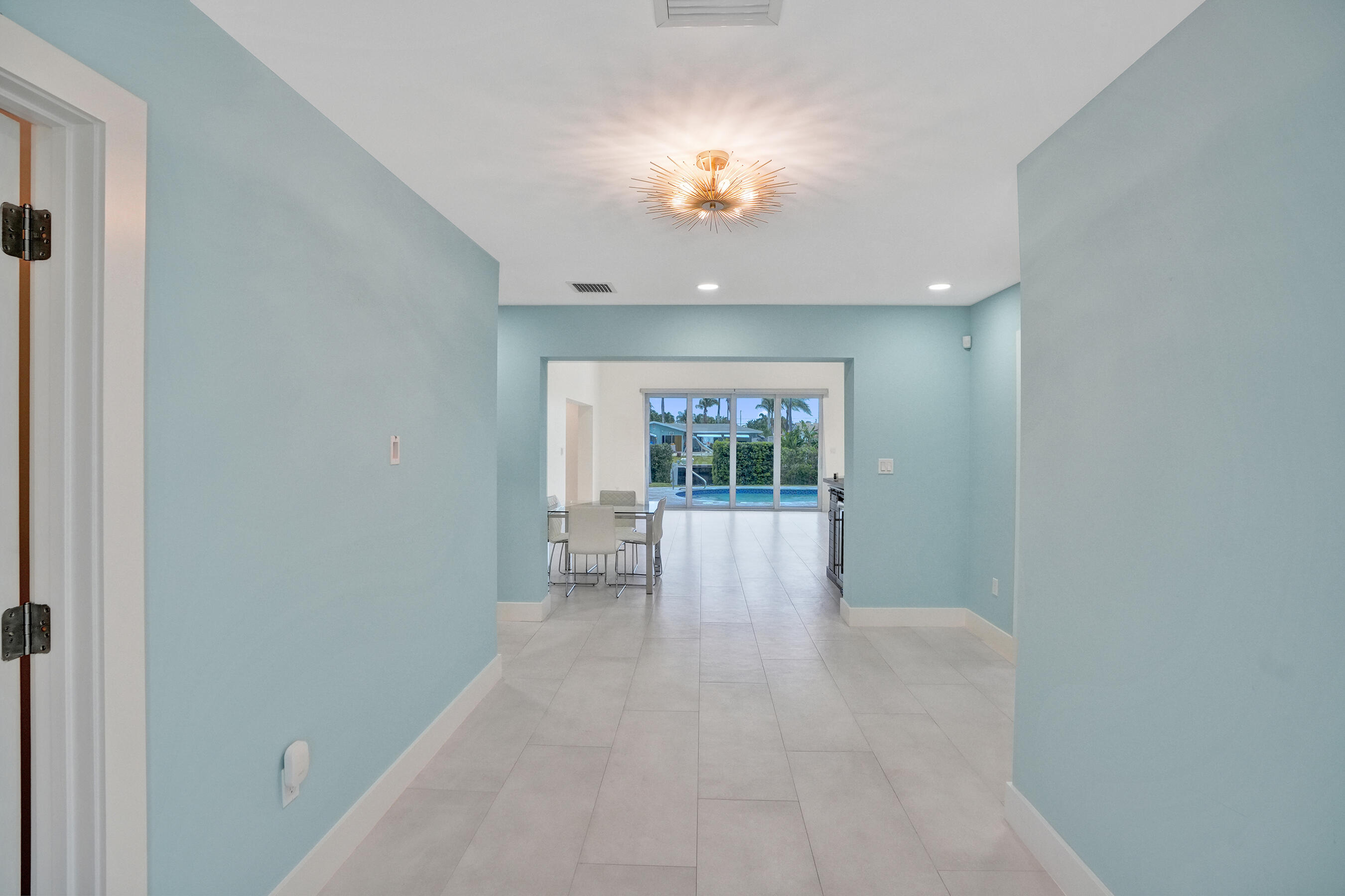 320 SE 5th Pompano Beach, FL 33060