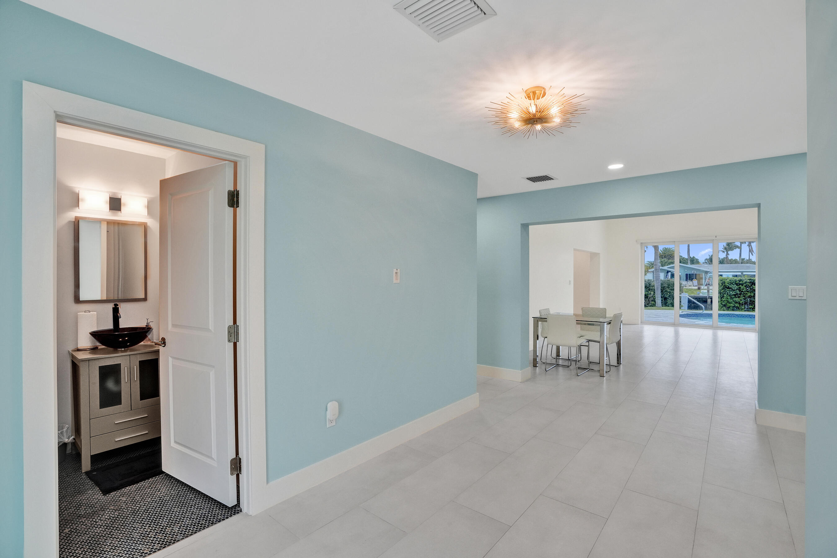 320 SE 5th Pompano Beach, FL 33060