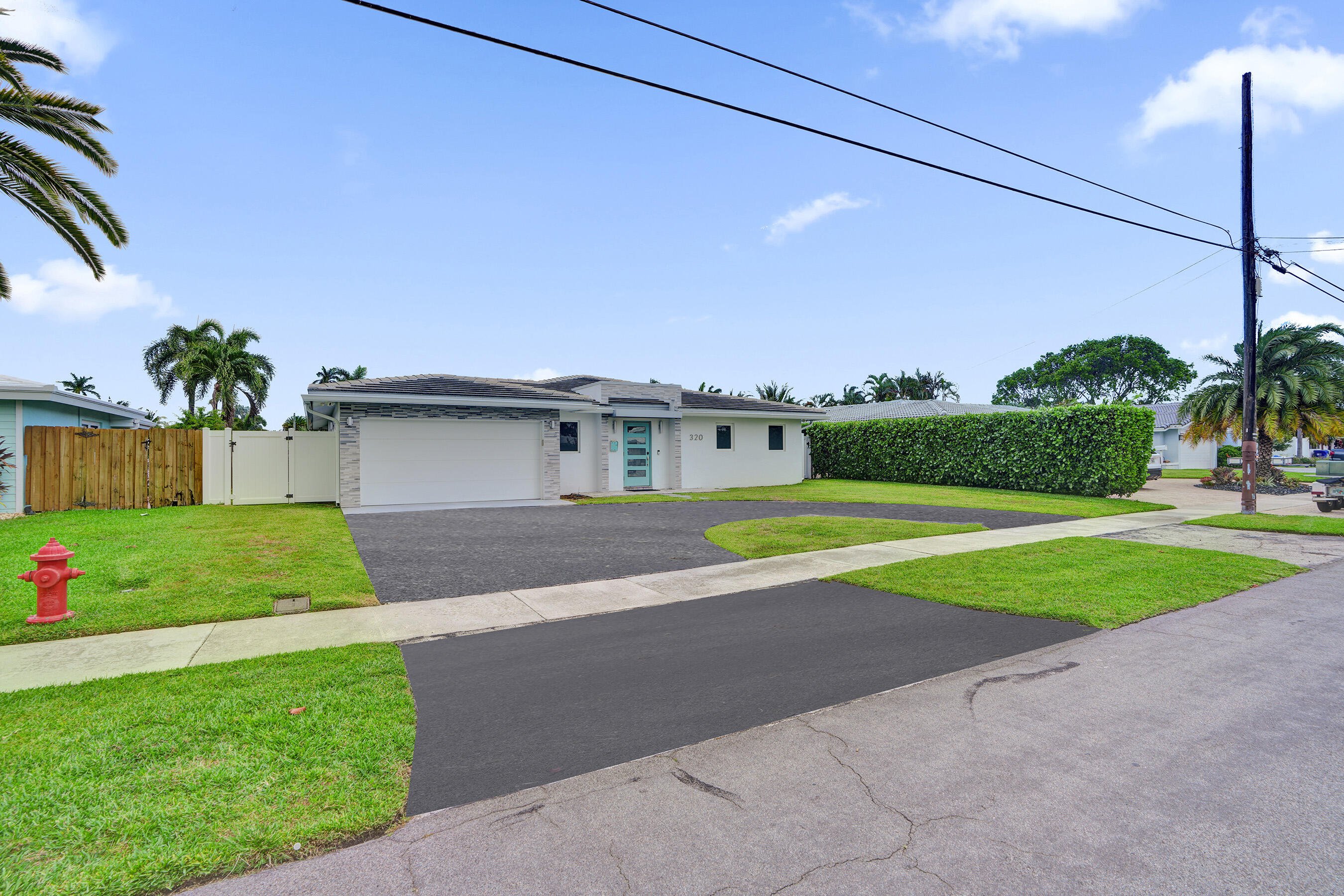 320 SE 5th Pompano Beach, FL 33060