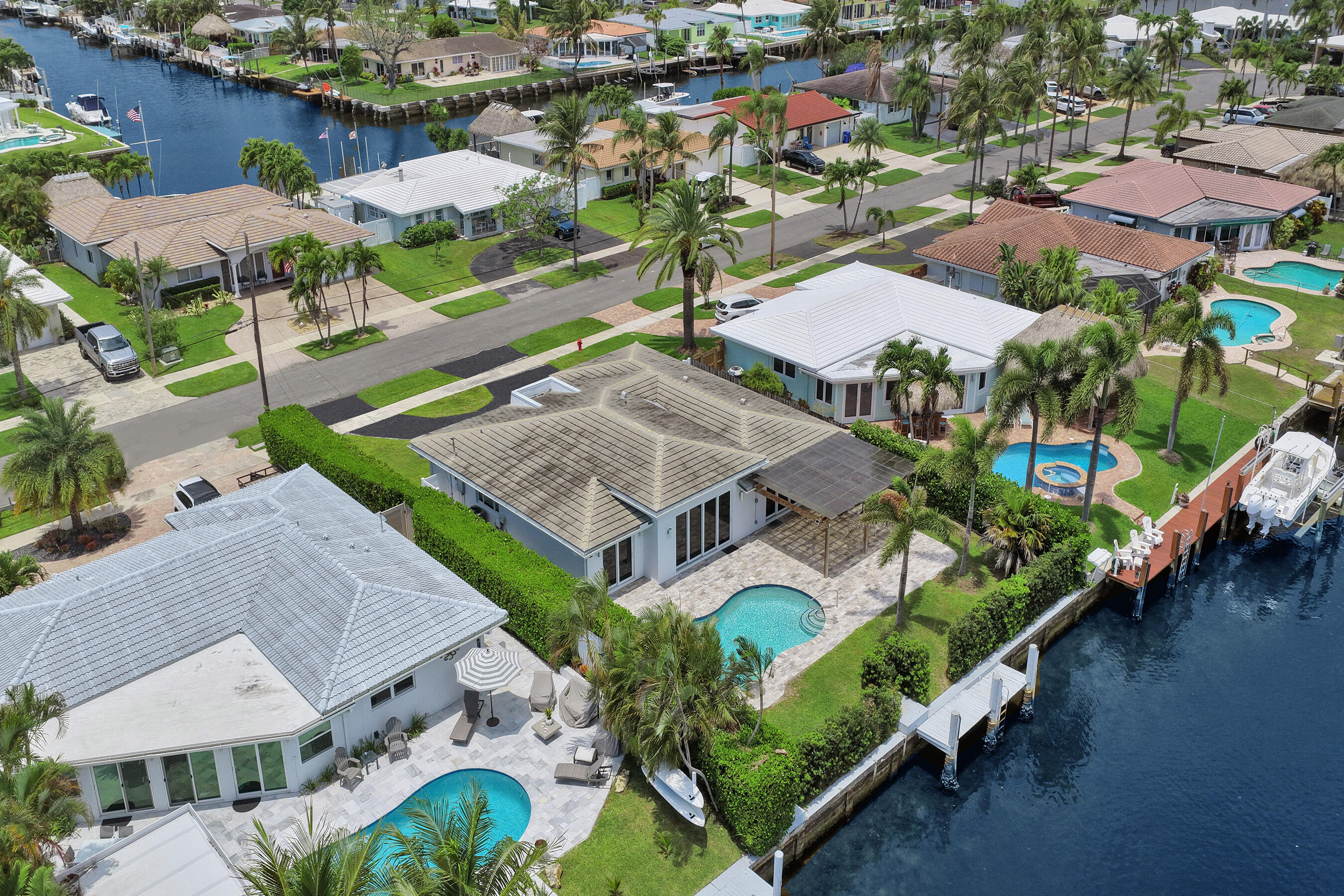 320 SE 5th Pompano Beach, FL 33060