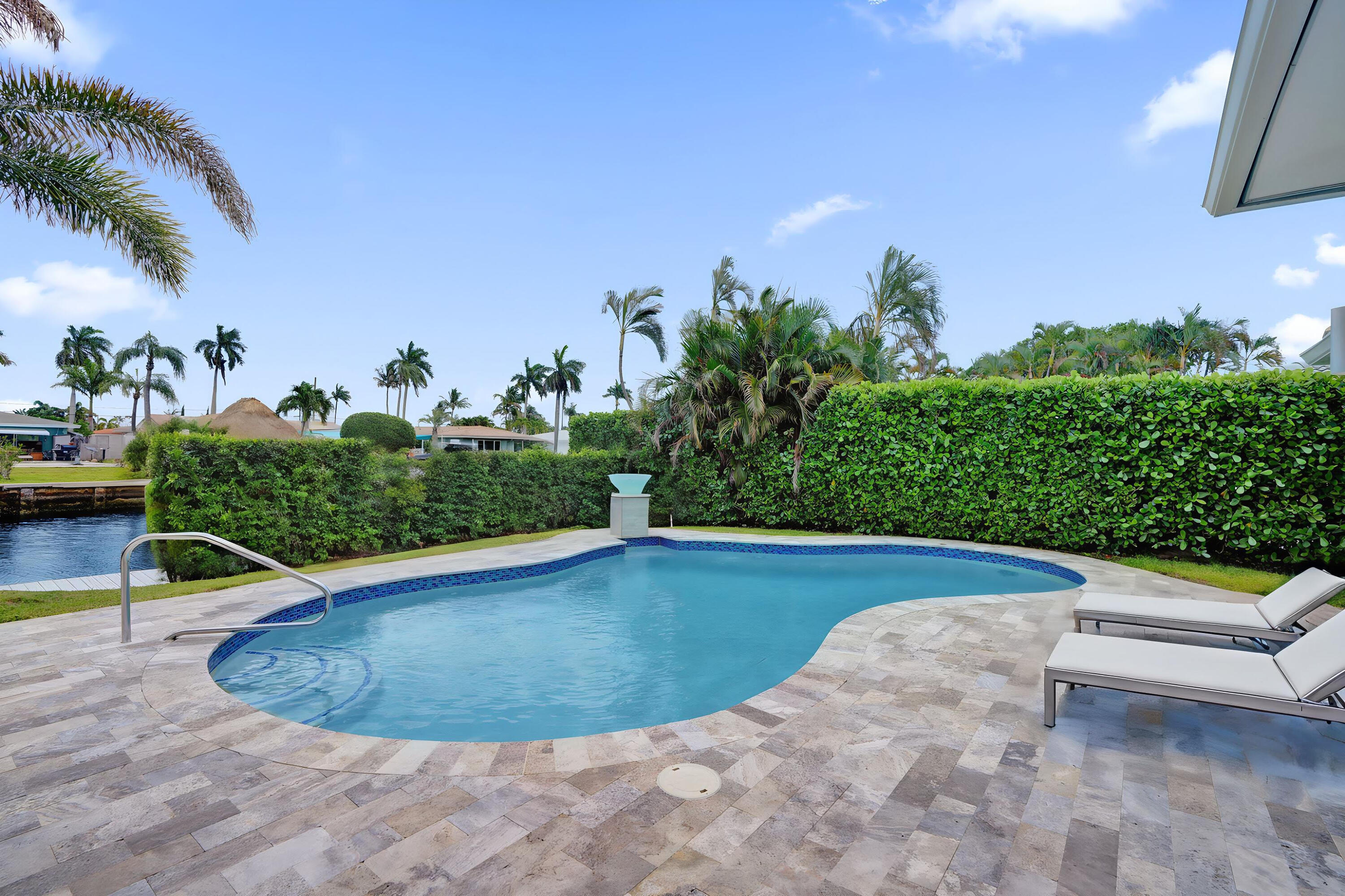 320 SE 5th Pompano Beach, FL 33060