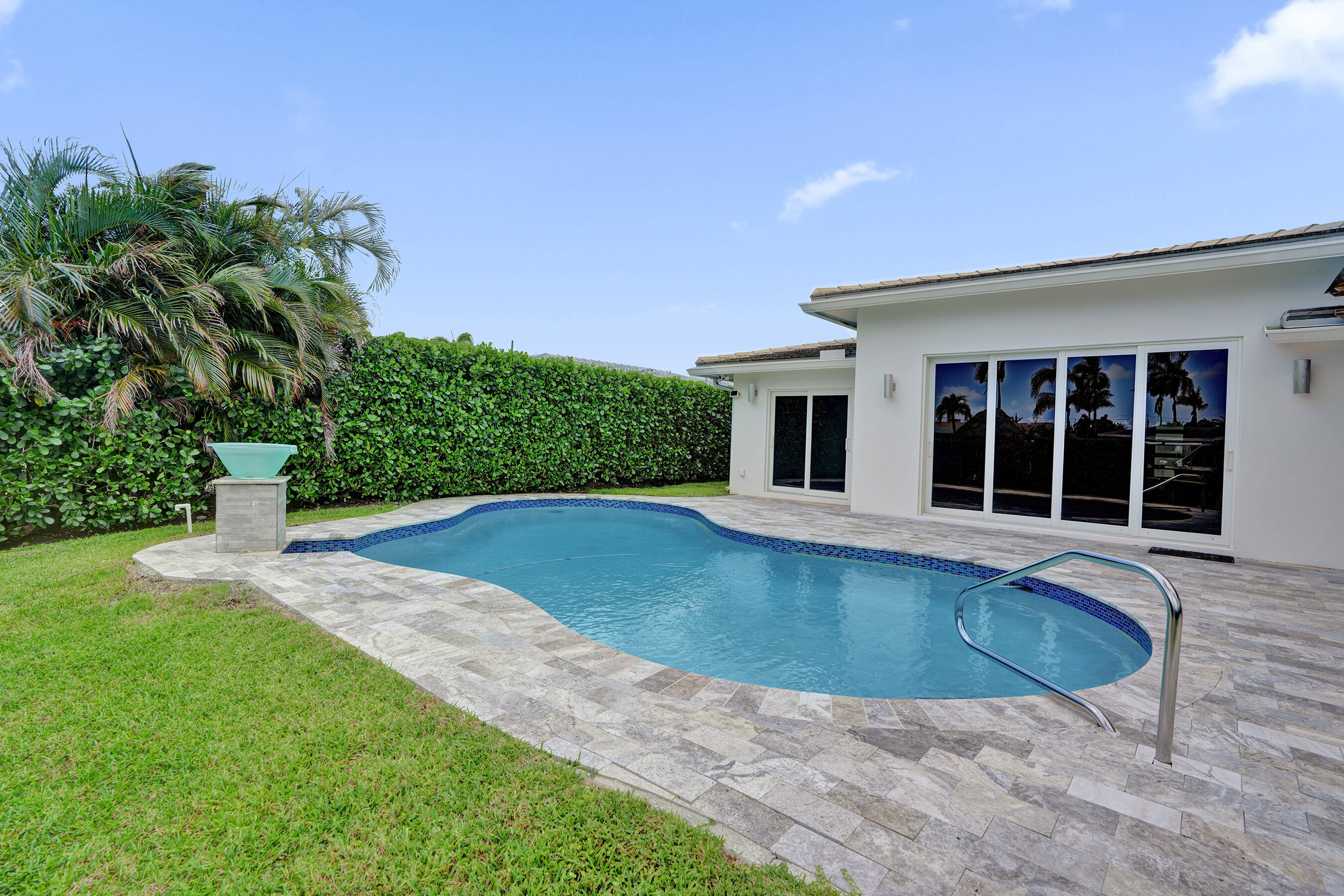 320 SE 5th Pompano Beach, FL 33060