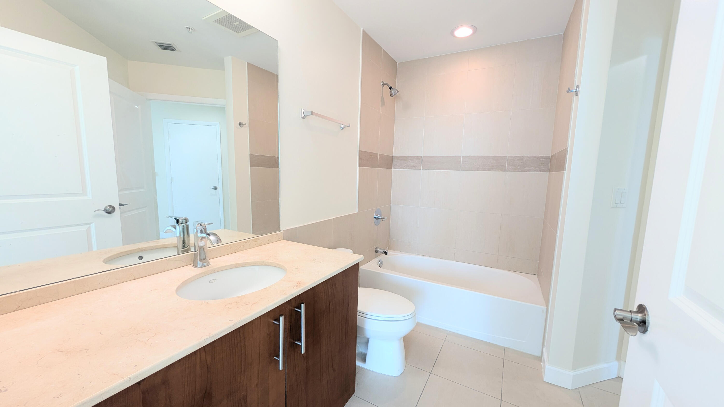 1945 S Ocean #701 Hallandale Beach, FL 33009