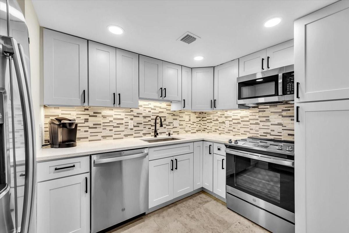 3909 N Ocean #210