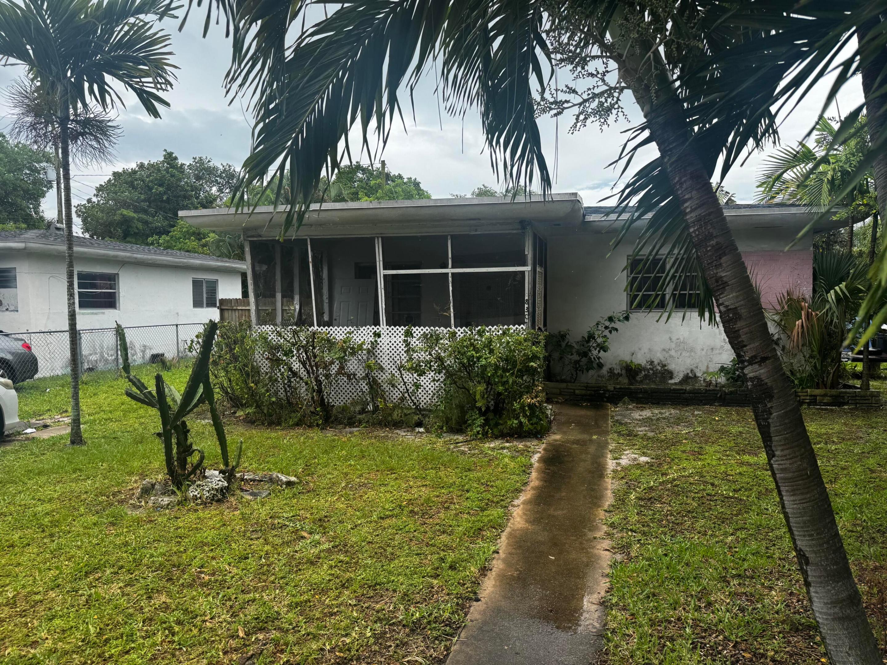 830 NW 60th