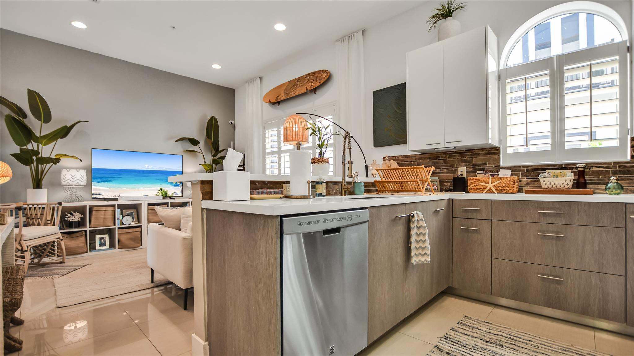 816 NE 7th Fort Lauderdale, FL 33304