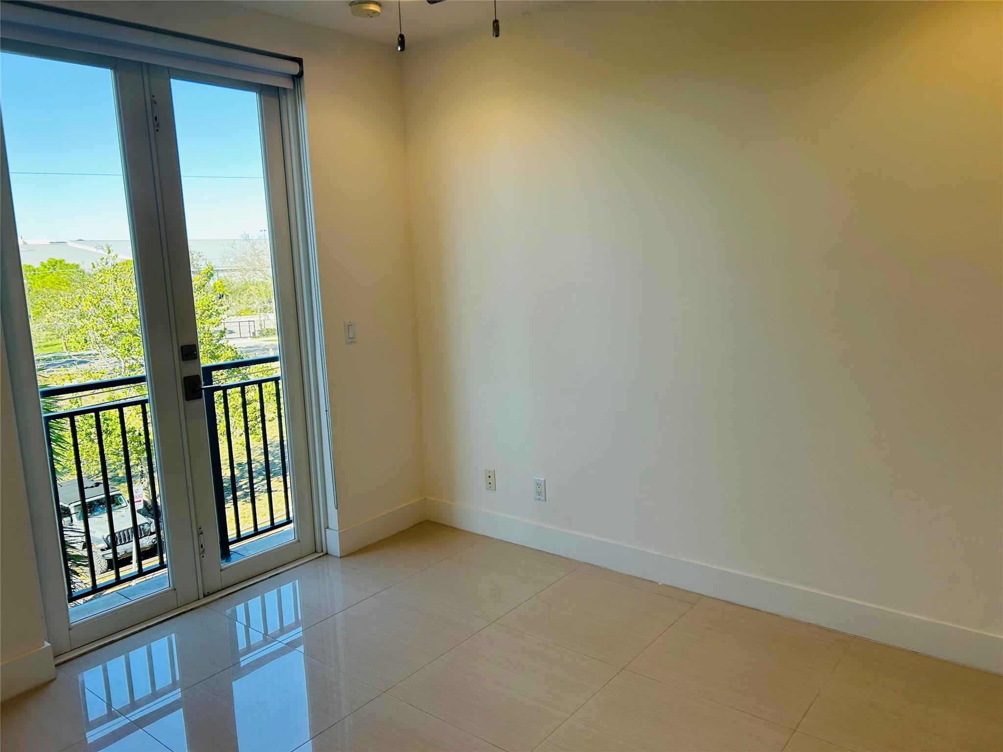 816 NE 7th Fort Lauderdale, FL 33304