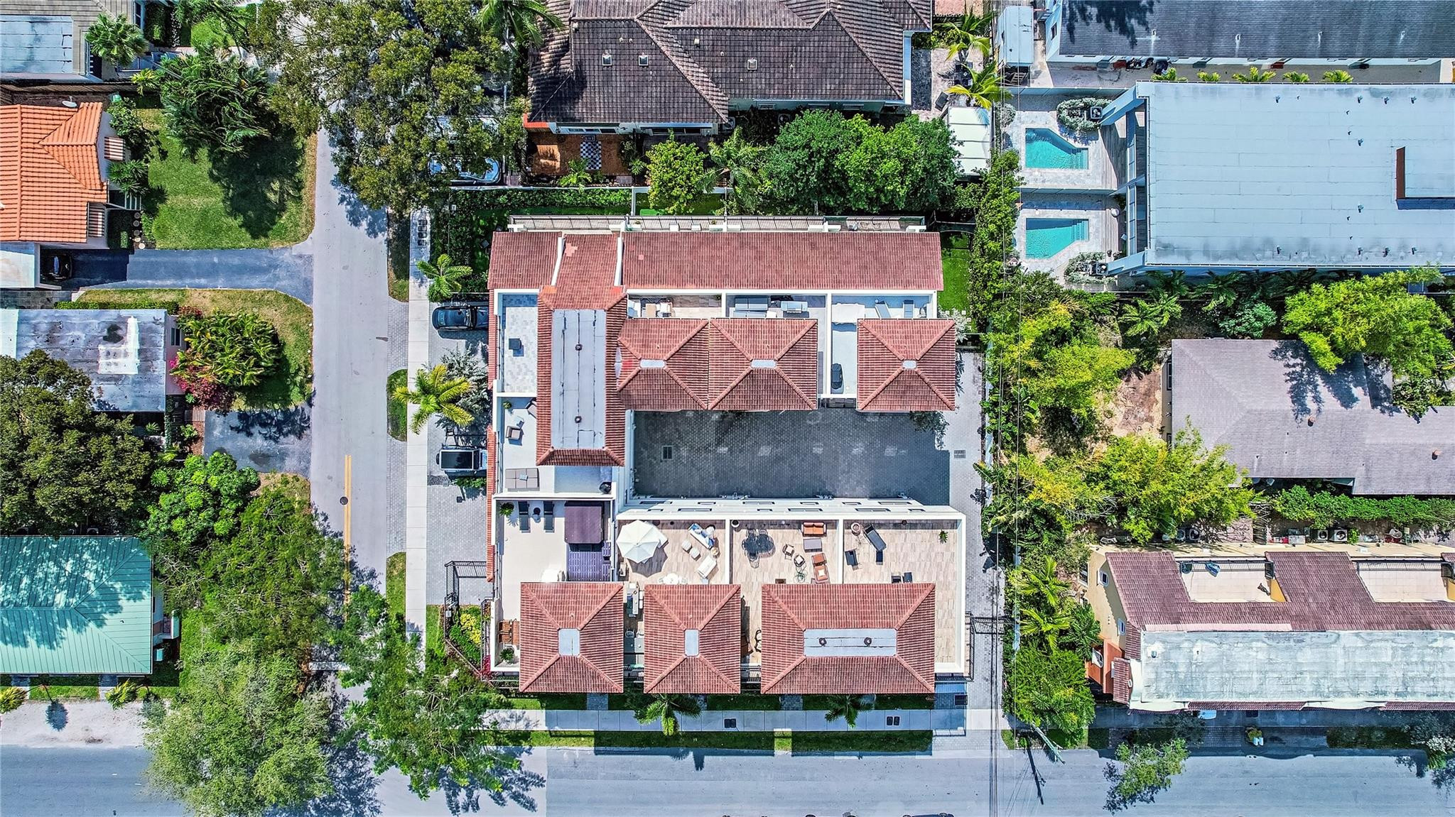 816 NE 7th Fort Lauderdale, FL 33304