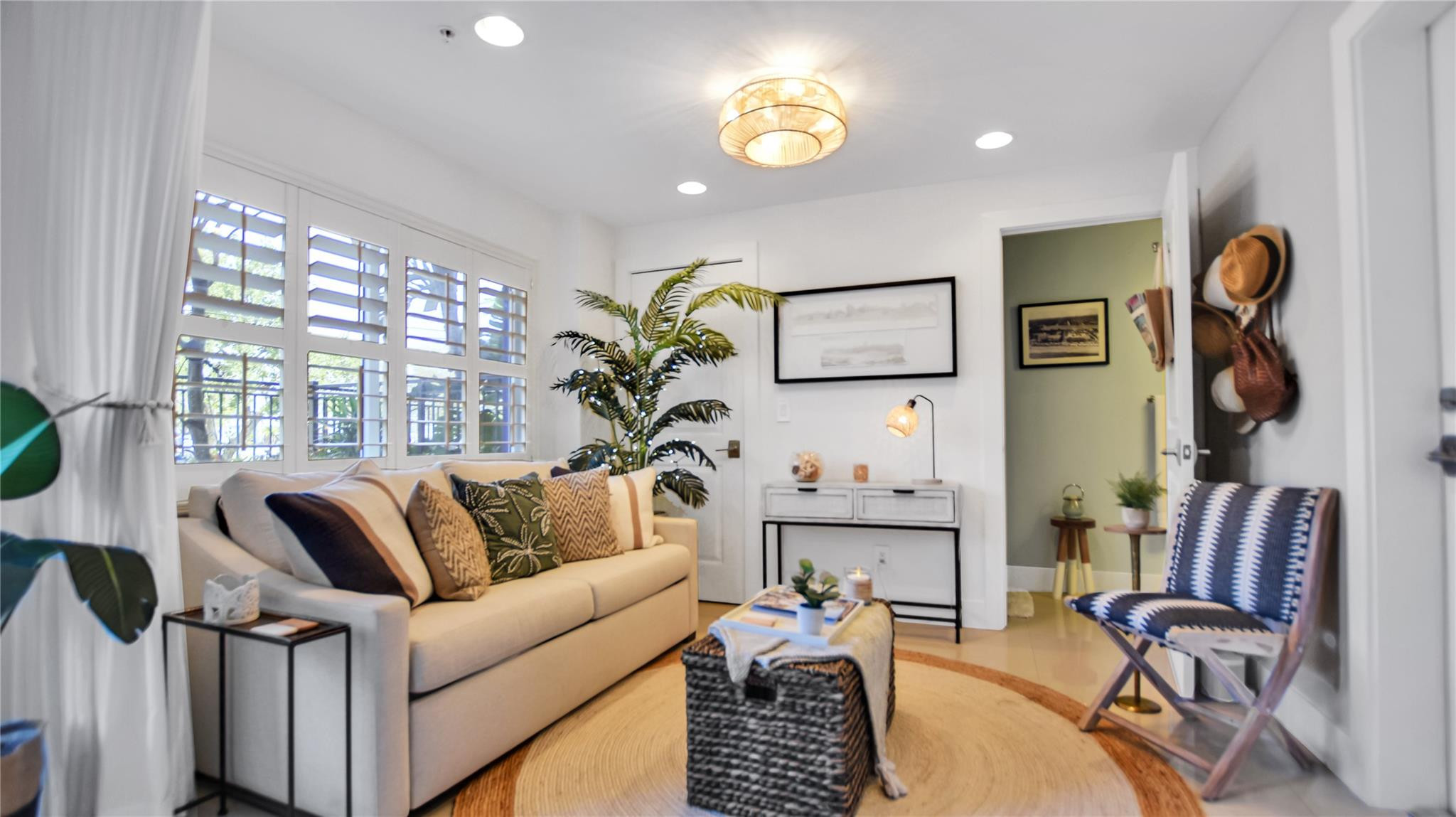 816 NE 7th Fort Lauderdale, FL 33304