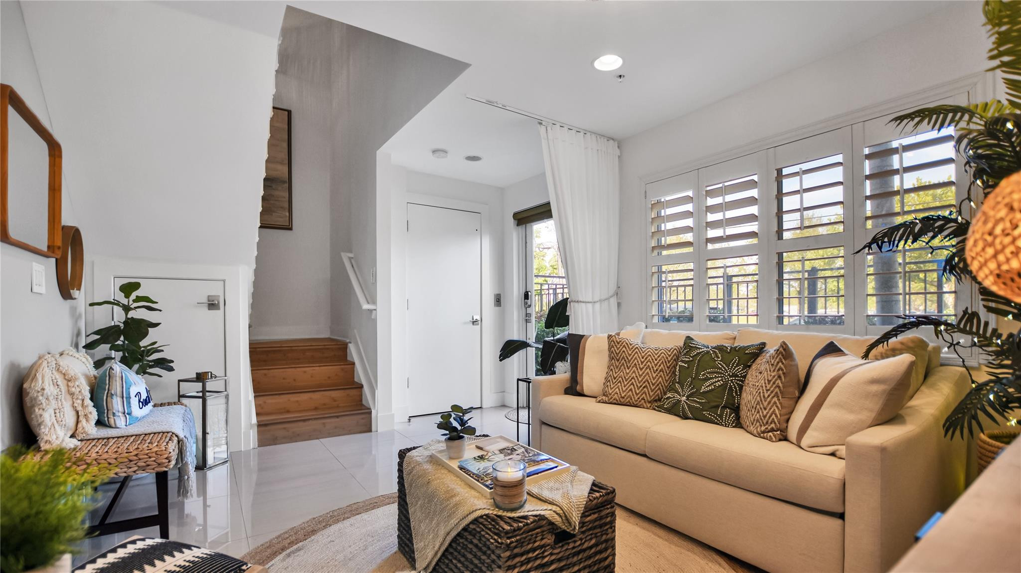 816 NE 7th Fort Lauderdale, FL 33304