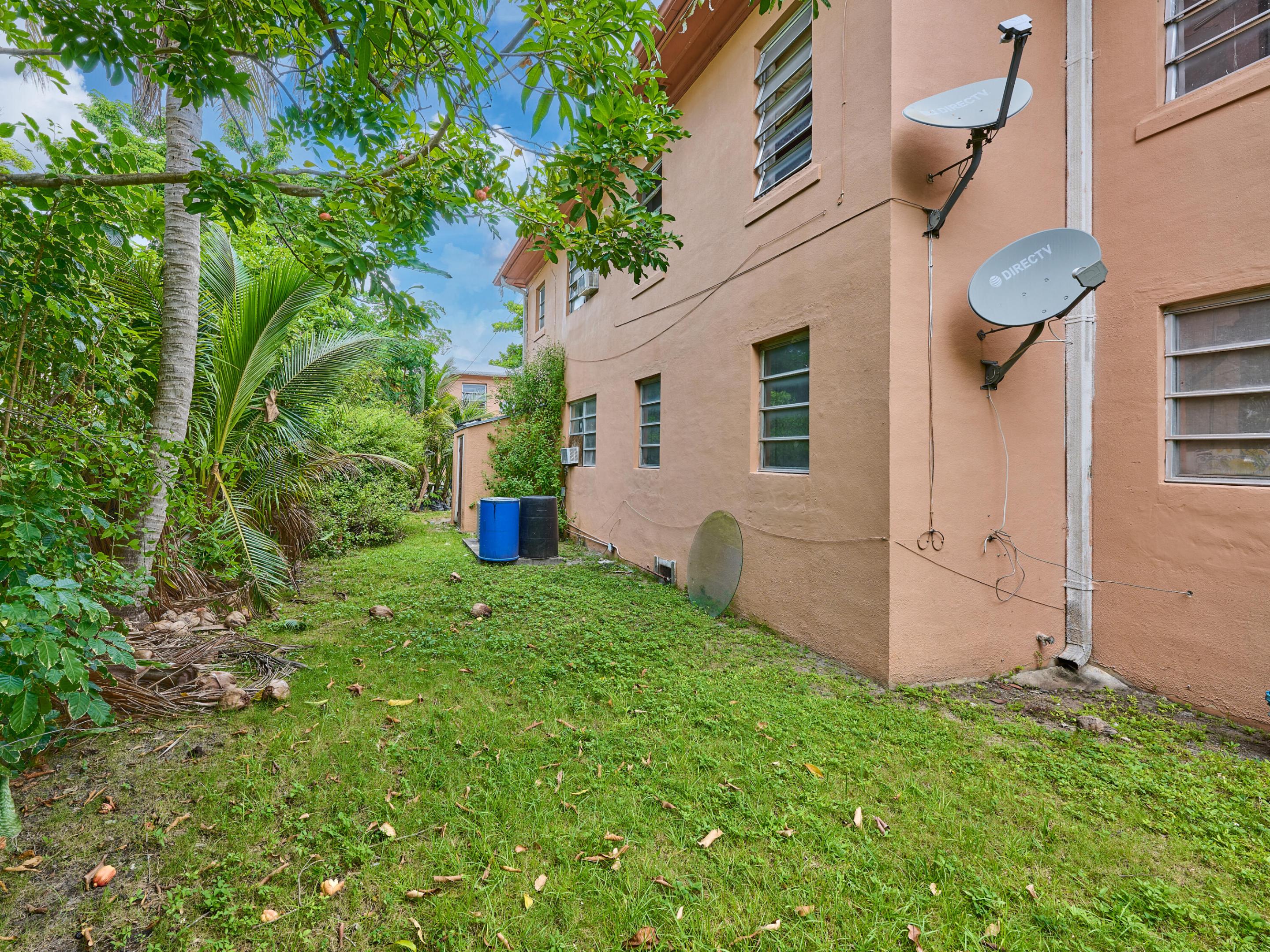 499 NE 64th Miami, FL 33138