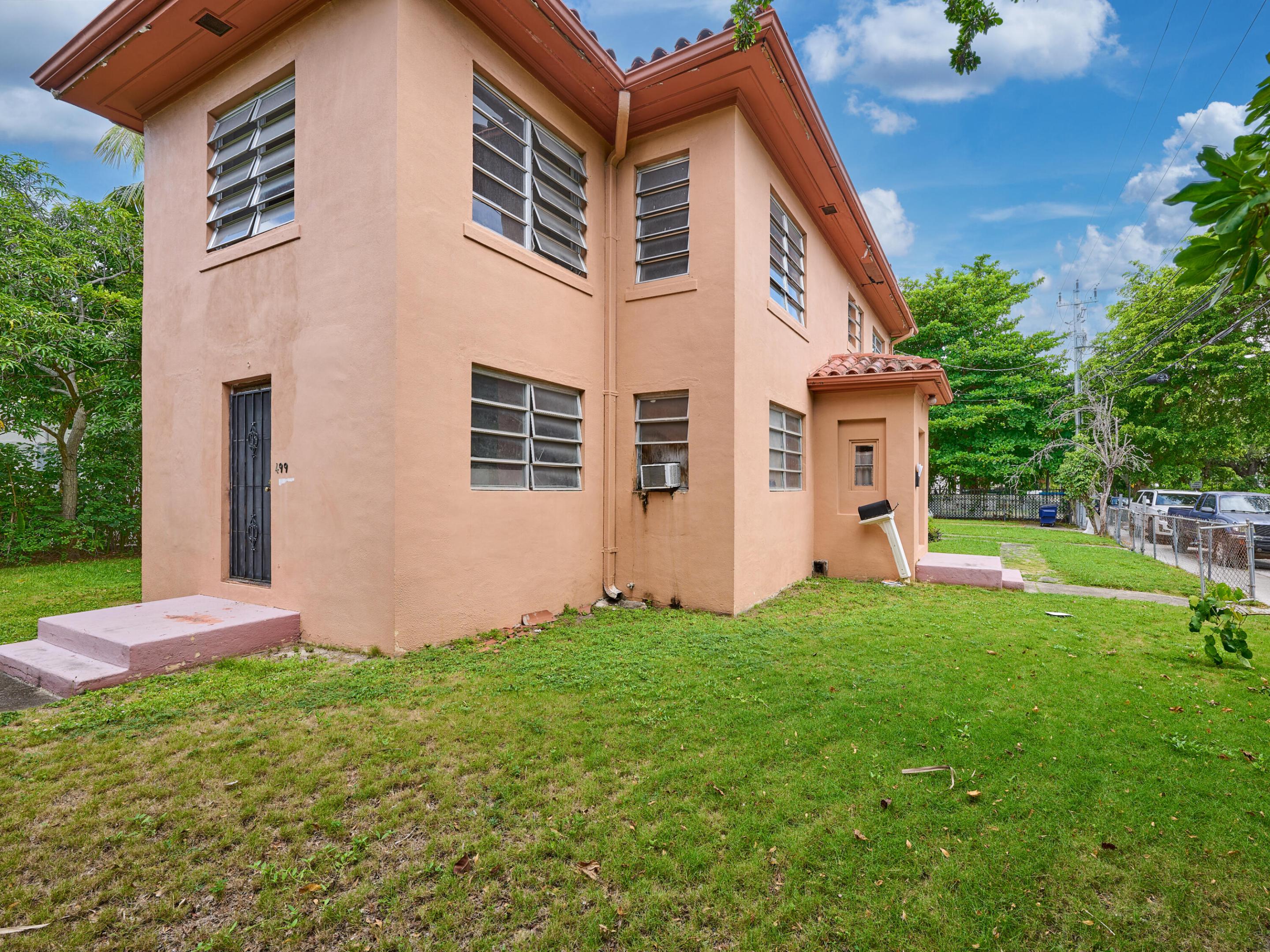 499 NE 64th Miami, FL 33138