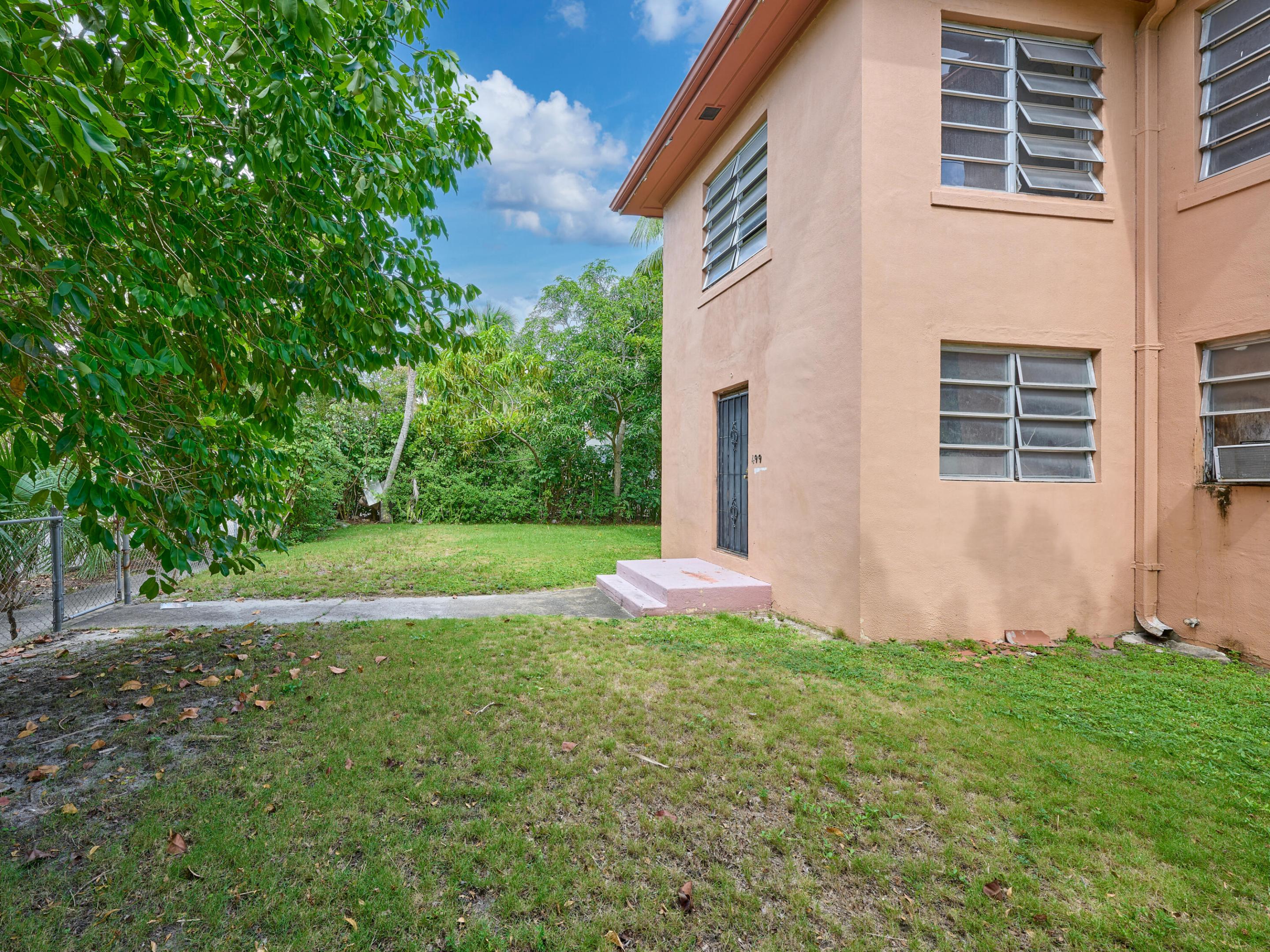 499 NE 64th Miami, FL 33138