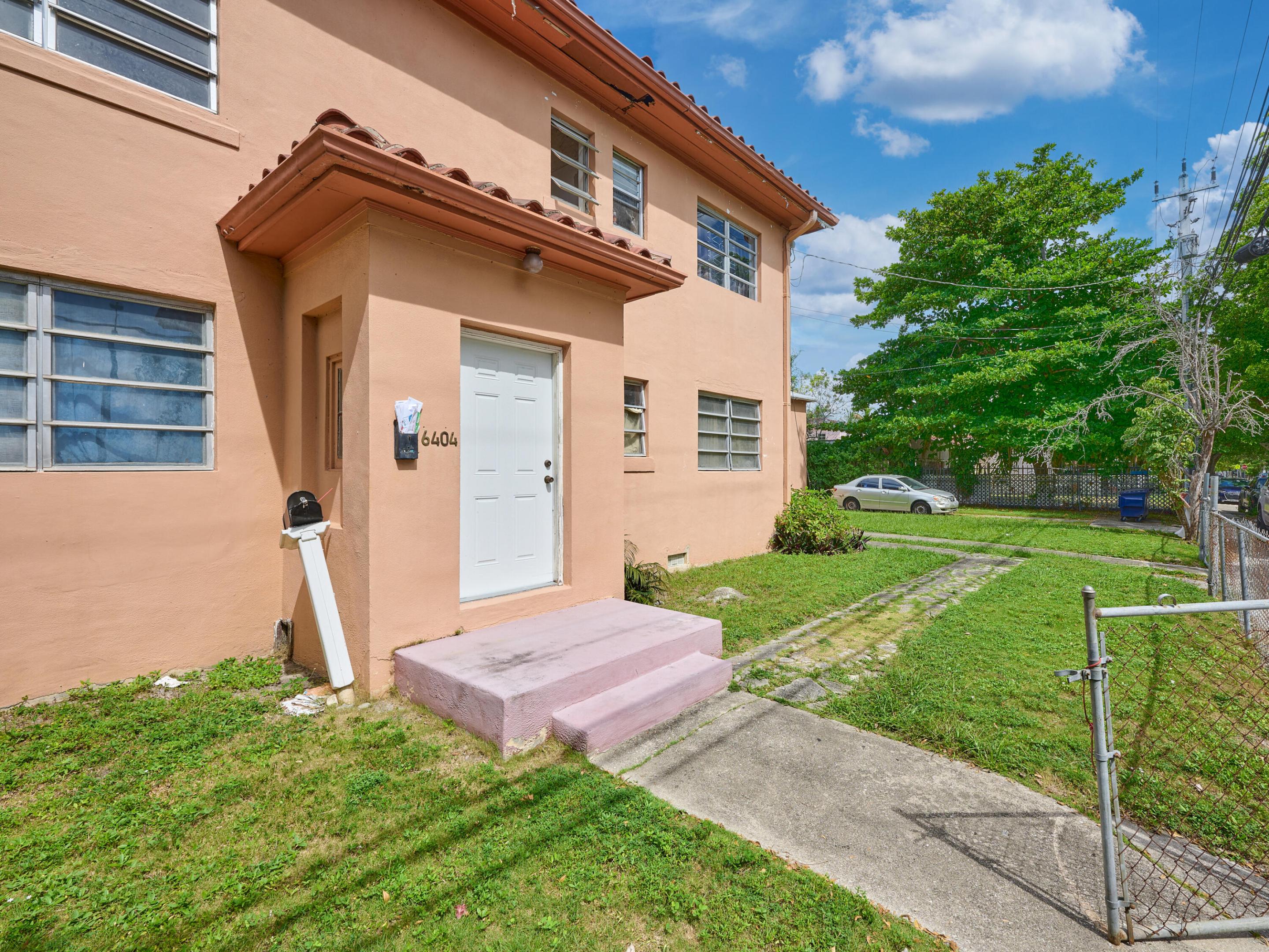 499 NE 64th Miami, FL 33138